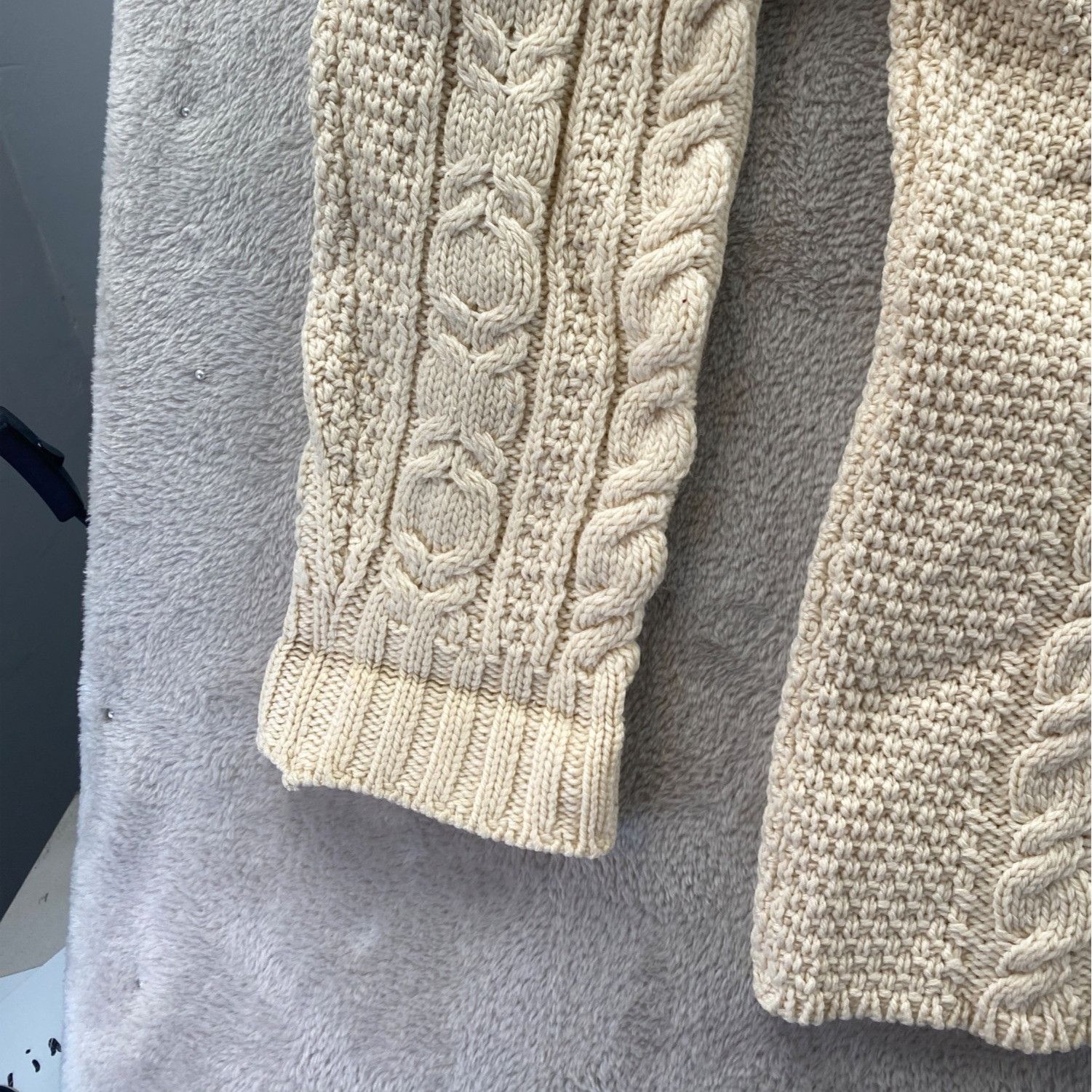 Aran Crafts Aran Crafts Women's Cardigan Sweater Medium Cream Cable Knit Size M / US 6-8 / IT 42-44 - 13 Thumbnail
