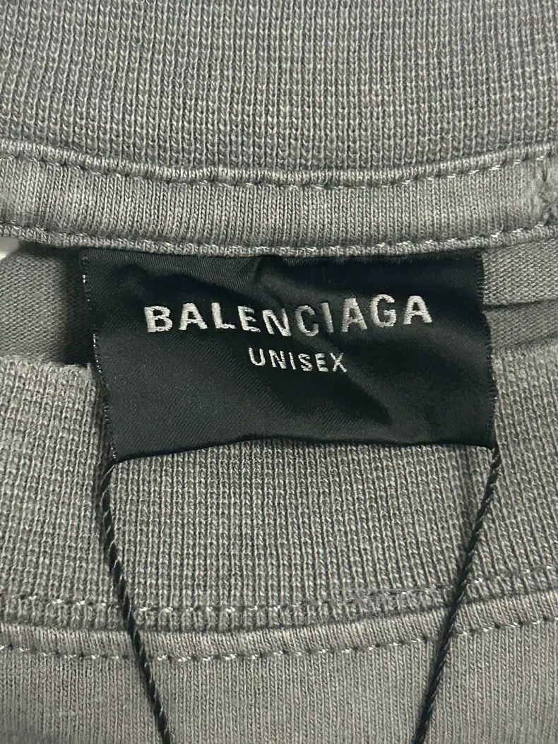Balenciaga Balenciaga Dark grey distressed hole short sleeve T-shirt Size US M / EU 48-50 / 2 - 3 Thumbnail