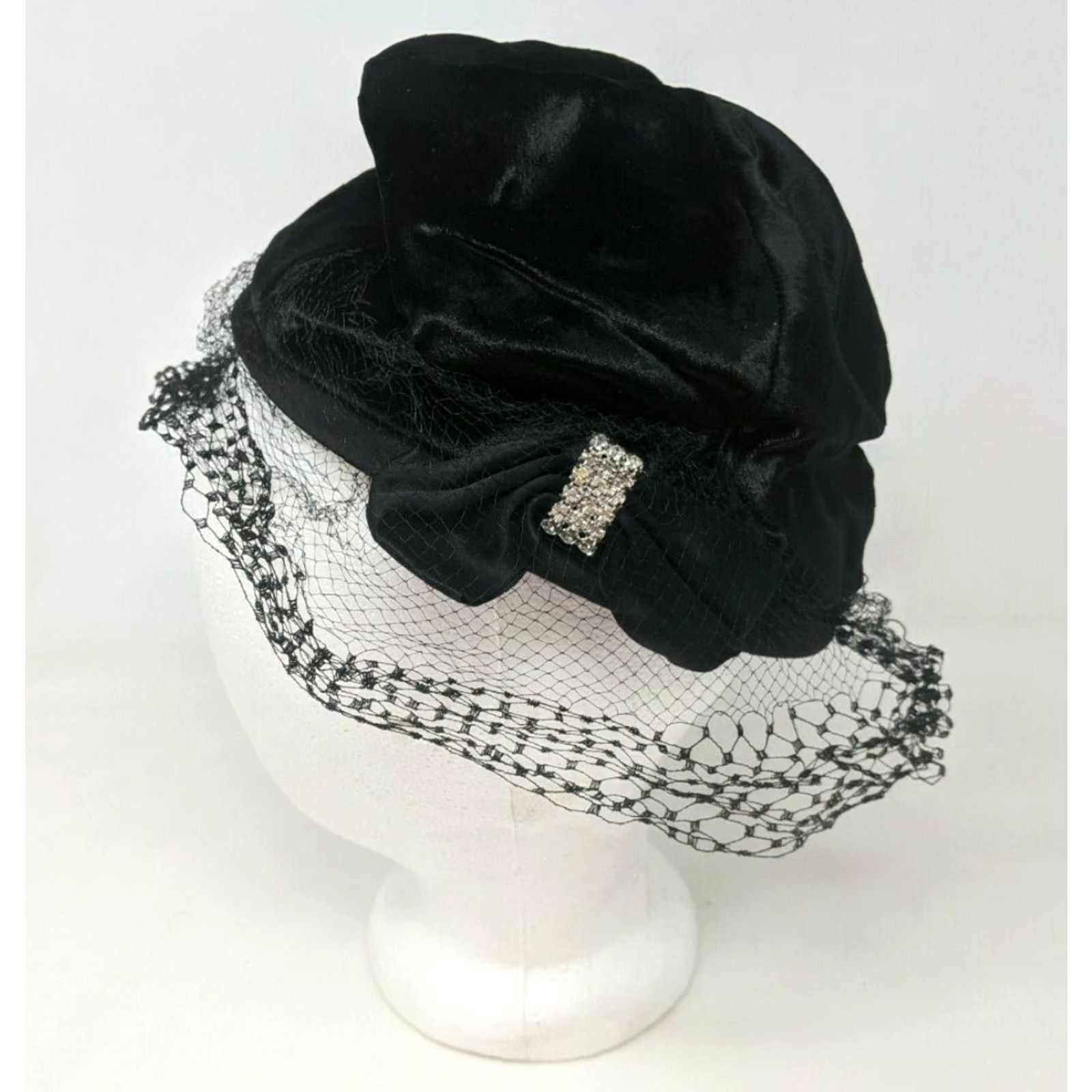 Vintage VTG G Howard Hodge Black Velvet Satin Veil Rhinestone Bow Women Cloche Hat Size ONE SIZE - 2 Thumbnail