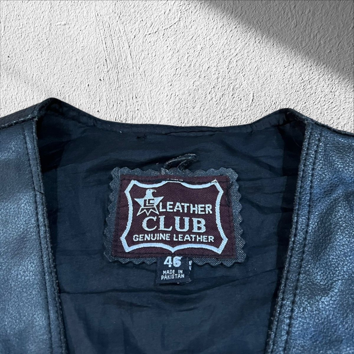 Vintage Vintage Leather Club Vest Biker Motorcycle Size 46 Size US L / EU 52-54 / 3 - 3 Thumbnail
