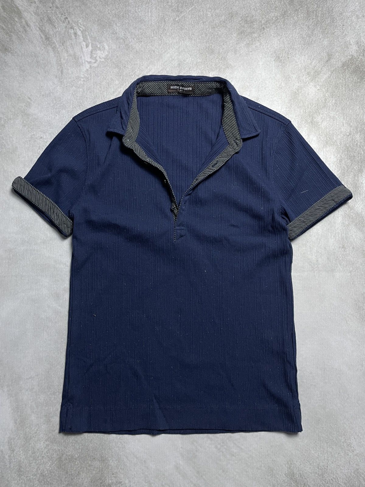 HIDEAWAYS 2000’s Hideaways Nicole - Vkei Style Half Button Shirt Size US M / EU 48-50 / 2 - 1 Thumbnail