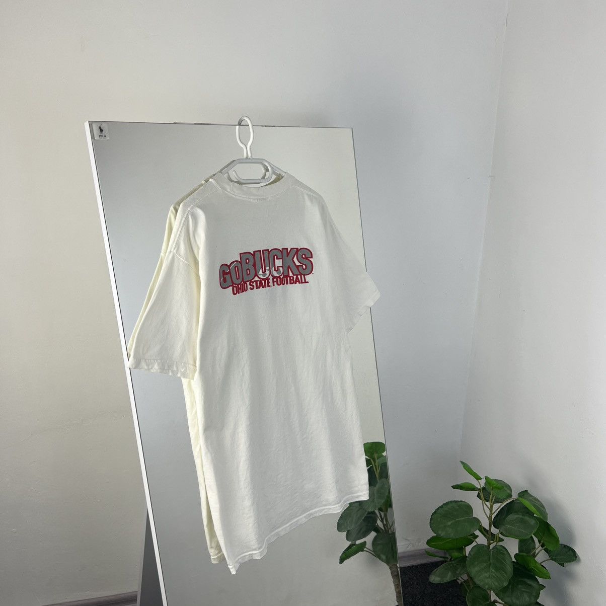 Vintage Vintage Y2K Nike Center Swoosh Big Logo T-Shirt Size US XL / EU 56 / 4 - 1 Thumbnail