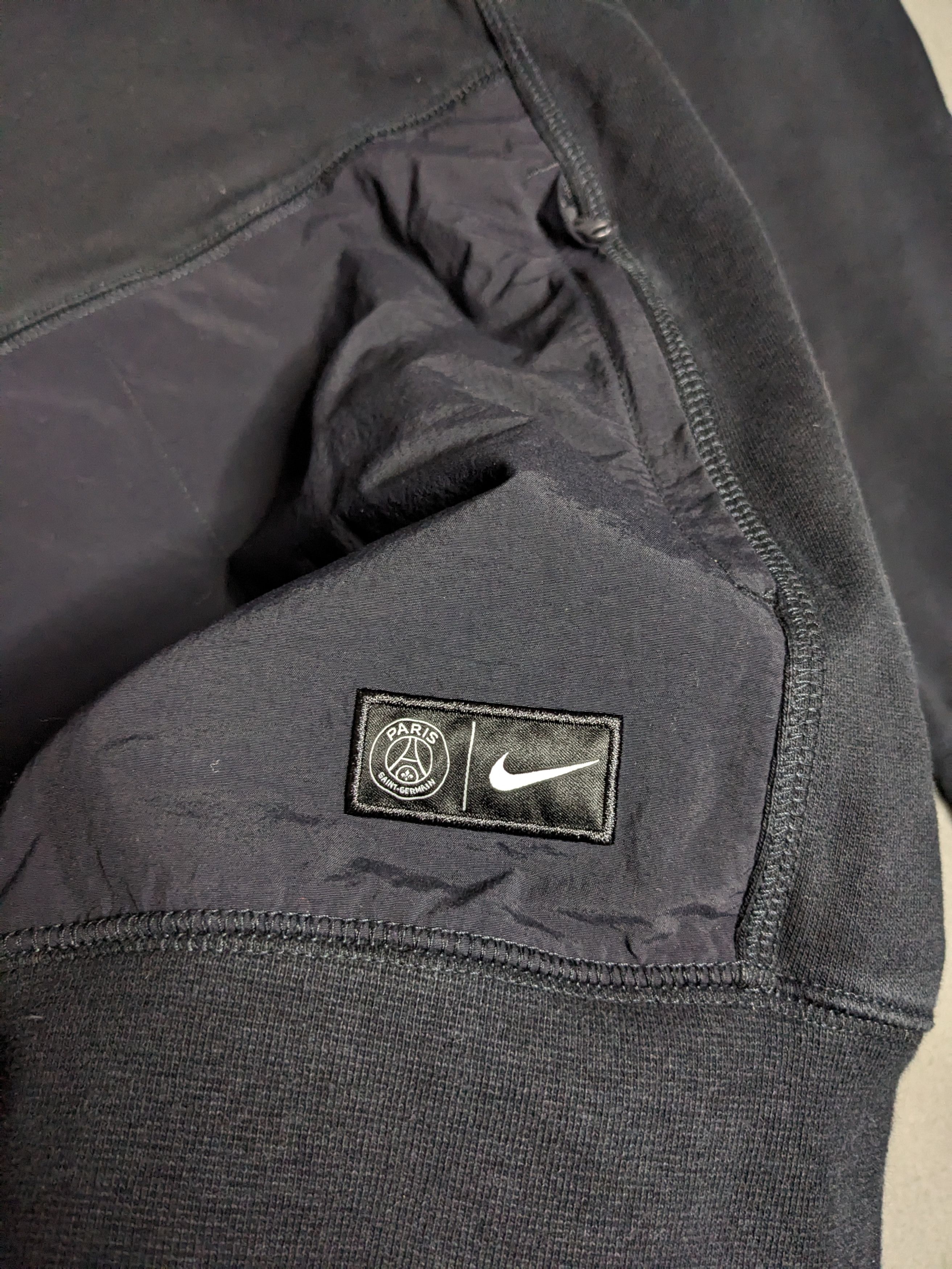 Nike Nike PSG Travel Fleece Hoodie Mens Medium Pockets Techwear Size US M / EU 48-50 / 2 - 7 Thumbnail