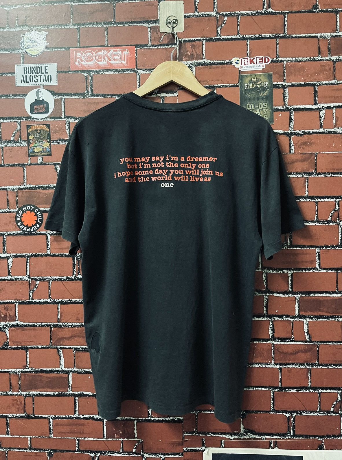 Band Tees VINTAGE JOHN LENNON 80s SHIRTS Size US L / EU 52-54 / 3 - 8 Thumbnail