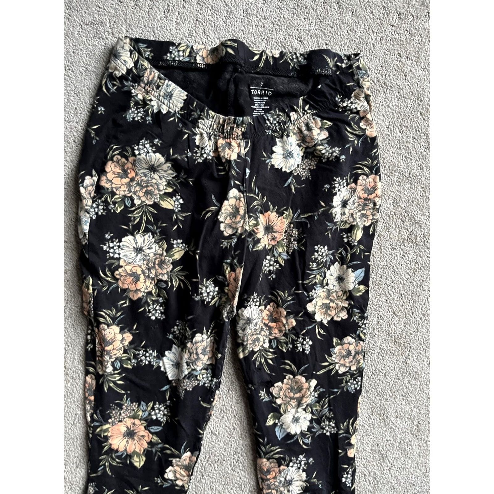 Torrid Torrid Floral Black Leggings Womens Plus Size 0X Solid Ankle Workout TORRID WOMENS Size 40" / US 18 - 2 Thumbnail