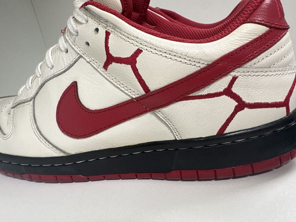 Nike WORLD AIDS DAY DUNKS Size US 11 / EU 44 - 3 Thumbnail
