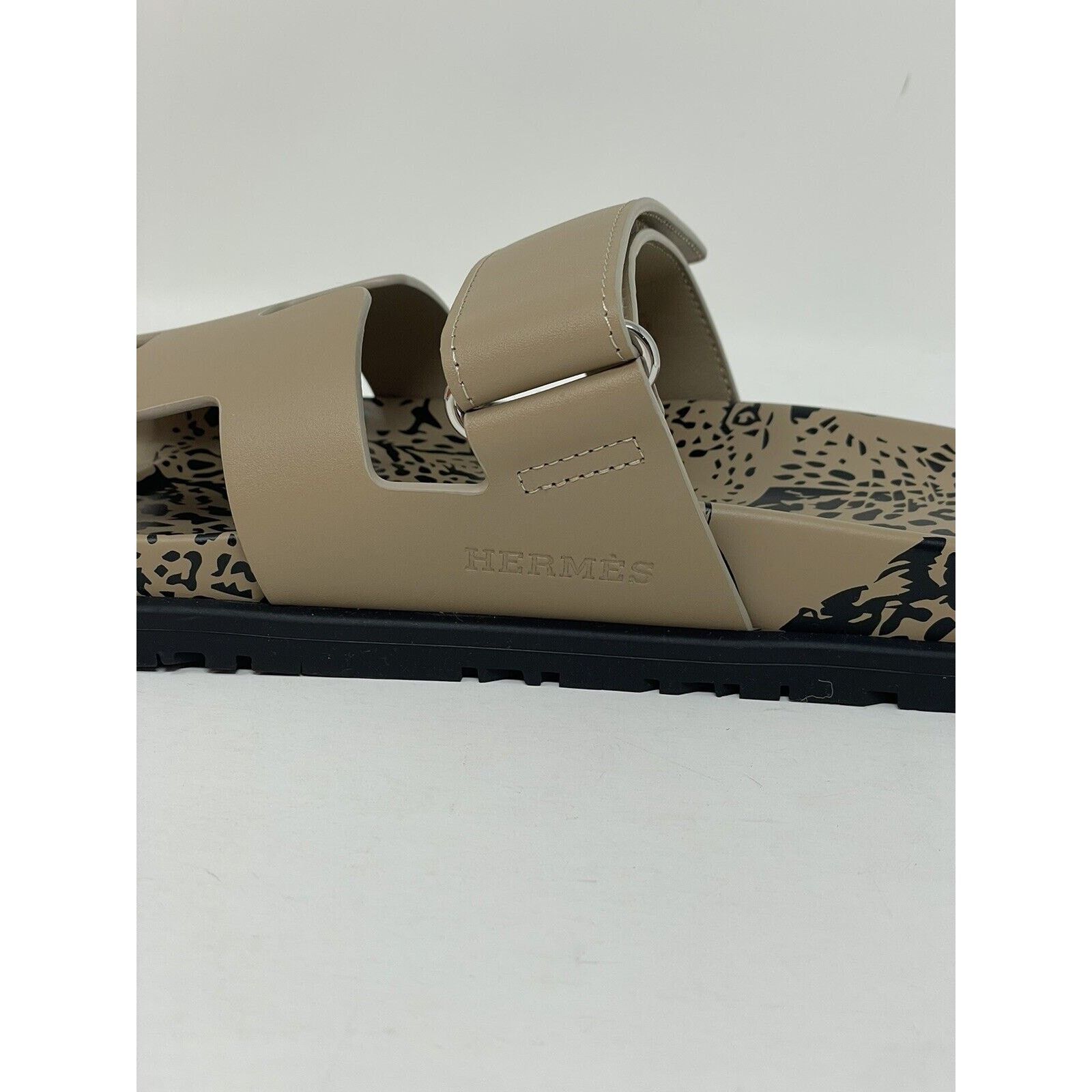 Hermes Heremes Chypre Smooth Calfskin Leopard Techno Sandal 38 NIB Size US 7 / IT 37 - 14 Thumbnail