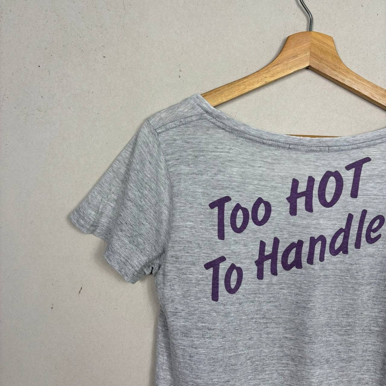 Hysteric Glamour HYSTERIC GLAMOUR Vintage Y2k “Too Hot To Handle” T-Shirt Size XL / US 12-14 / IT 48-50 - 5 Thumbnail