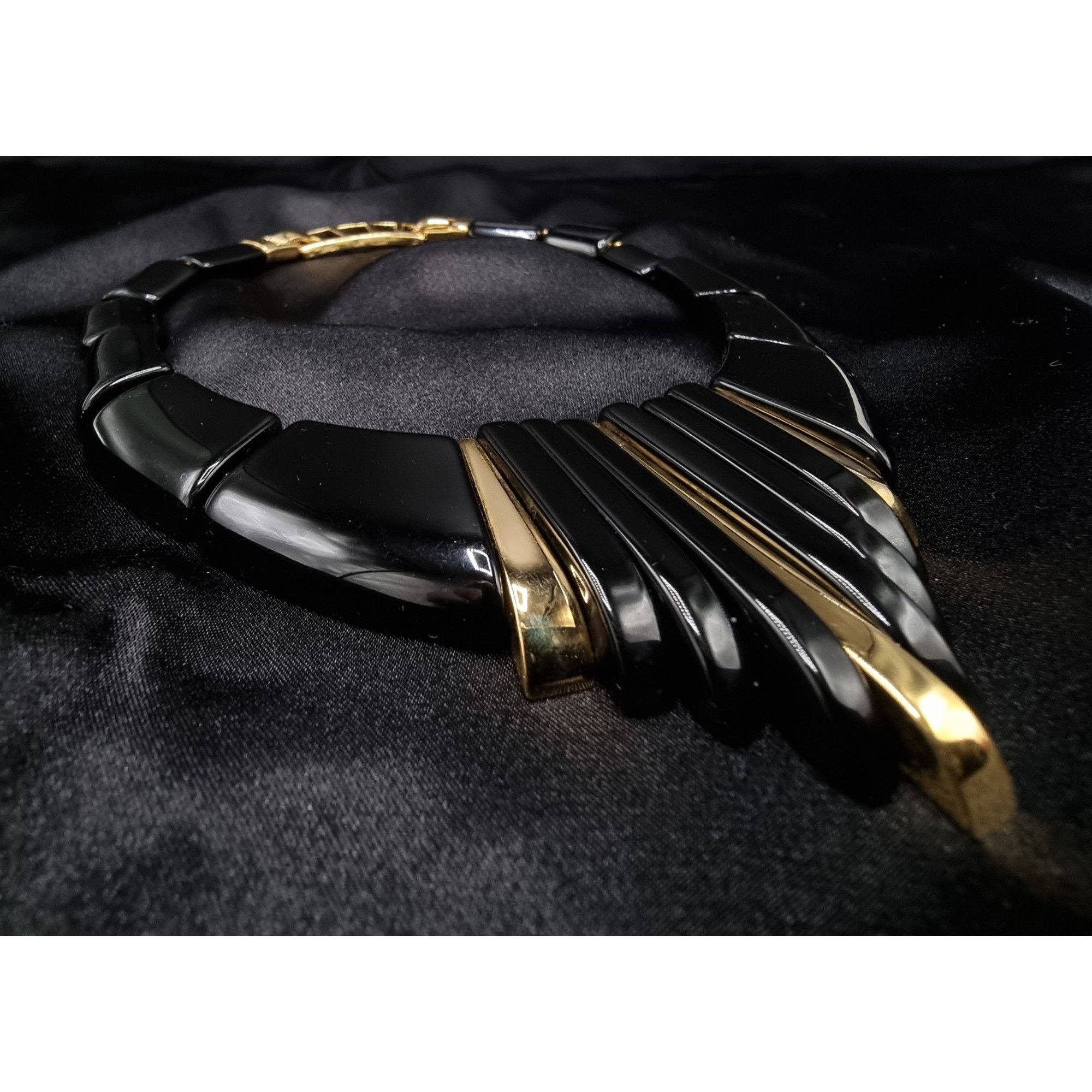 Vintage Vintage 1980s NAPIER Signed Black & Gold Statement Necklace Size ONE SIZE - 6 Thumbnail