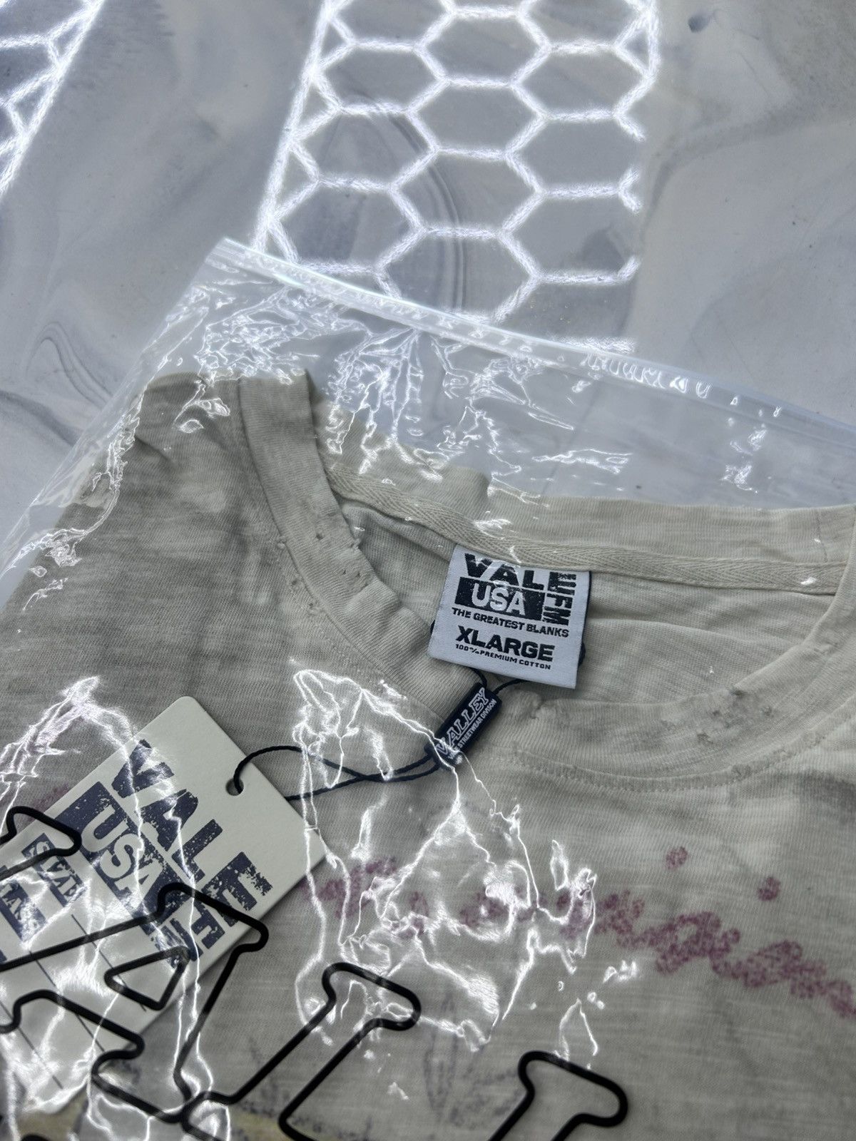 Vale Vale Mayhem Tee Cream Size XL Size US XL / EU 56 / 4 - 9 Thumbnail