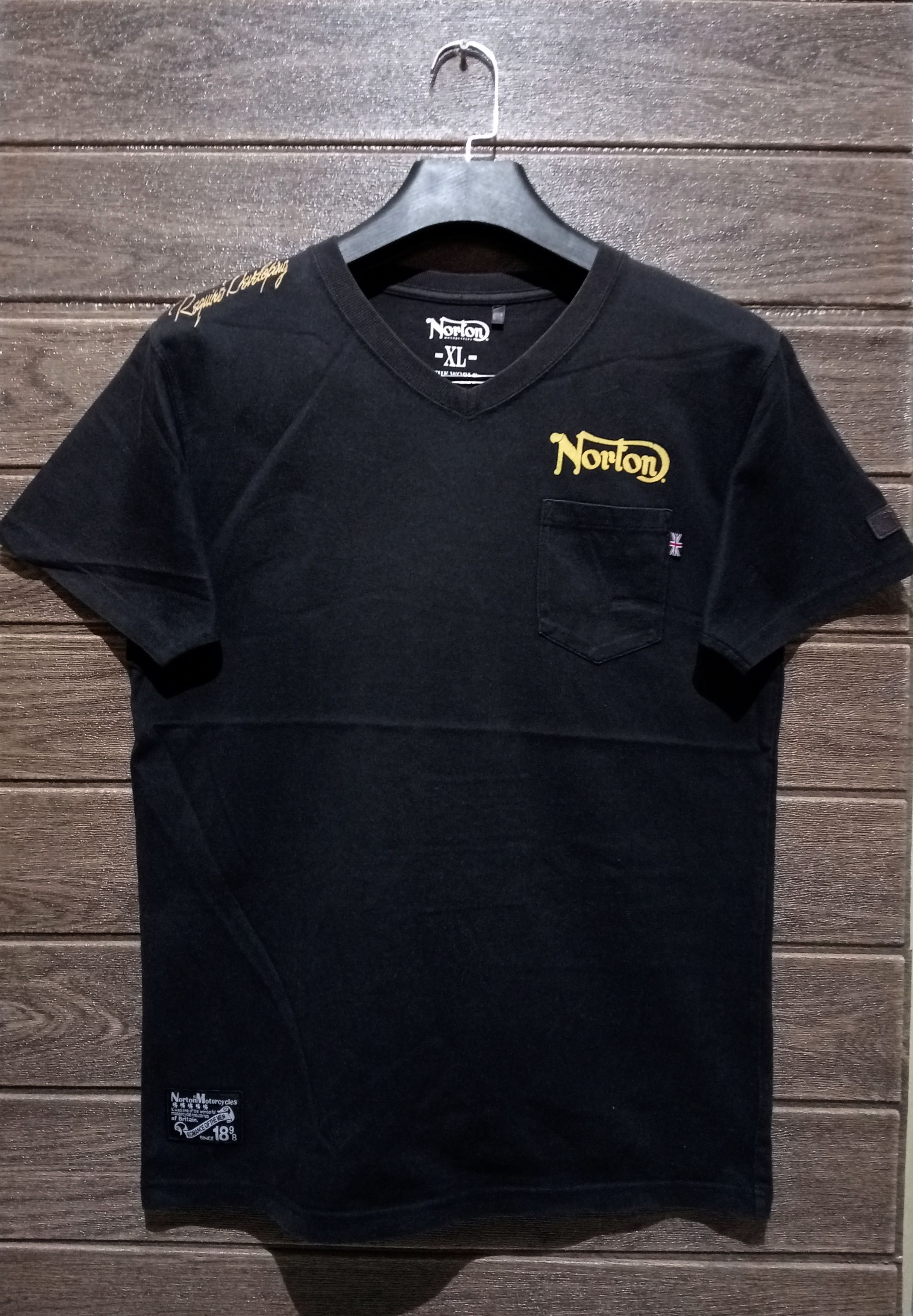 Norton Norton Motorcycles Racing Club Single Pocket Tee Size US XL / EU 56 / 4 - 2 Thumbnail
