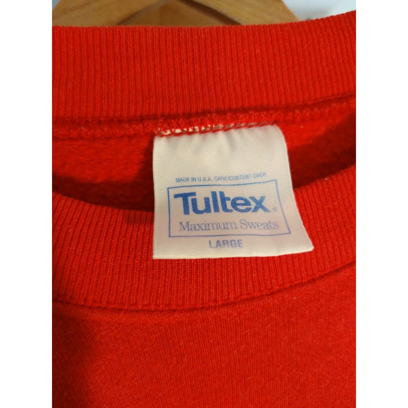 Tultex VINTAGE Tultex Skiing Bears Pullover Sweater Size L Men Red Cotton Blend USA Made Winter Oversized Size US L / EU 52-54 / 3 - 2 Thumbnail