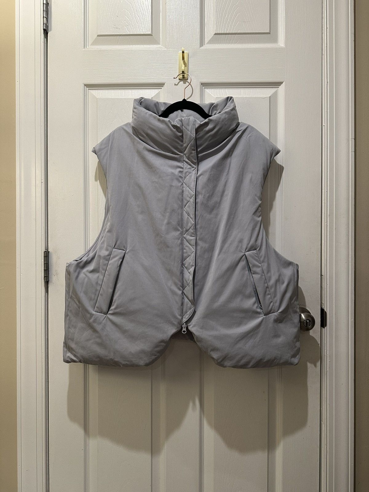 Hyein Seo Hyein Seo Padded Reversible Vest Size US L / EU 52-54 / 3 - 3 Thumbnail