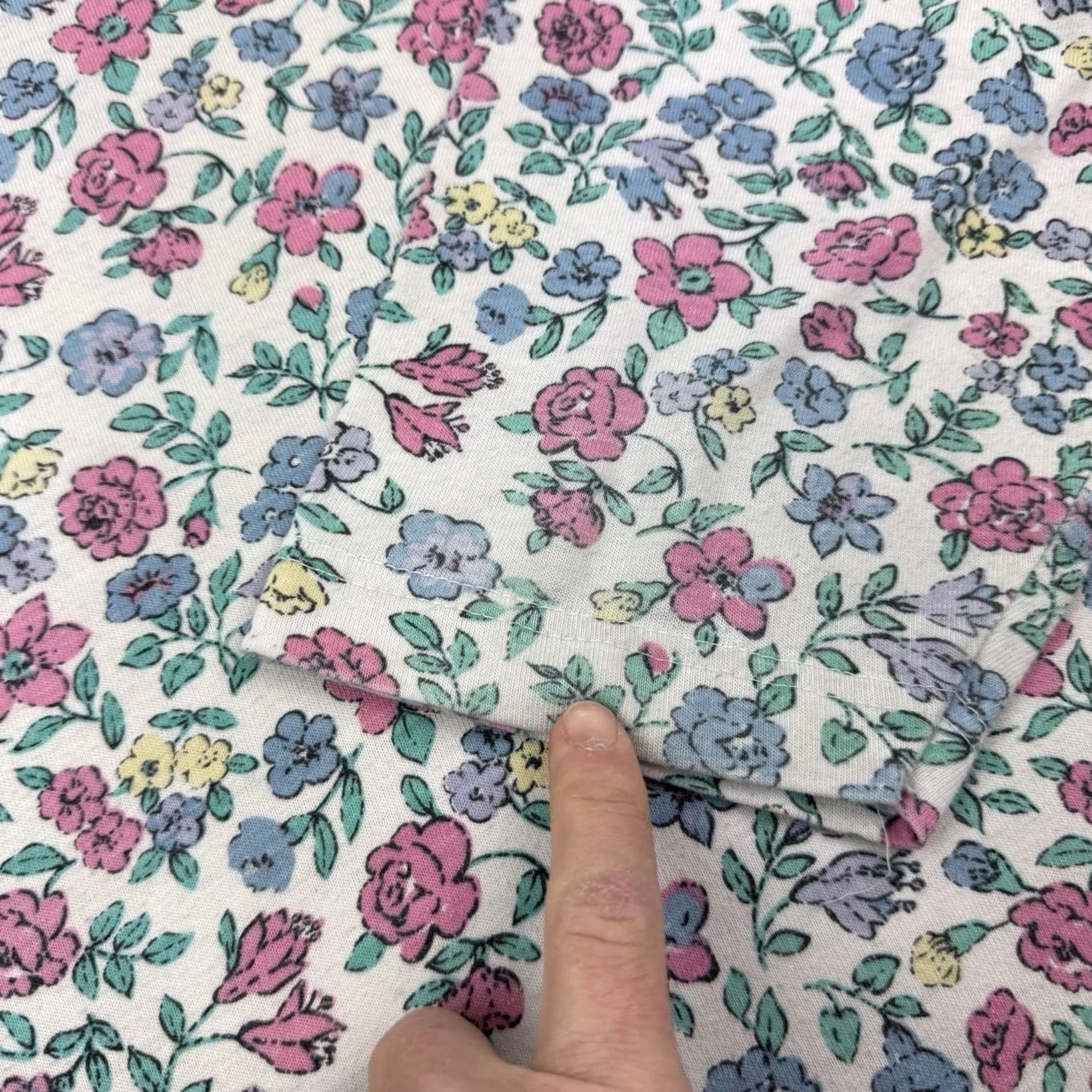 Levi's VINTAGE Levi's Travel Floral 3/4 Sleeve Shirt Womens Large White Nature 80s T-Shirt Mens? Size L / US 10 / IT 46 - 4 Thumbnail