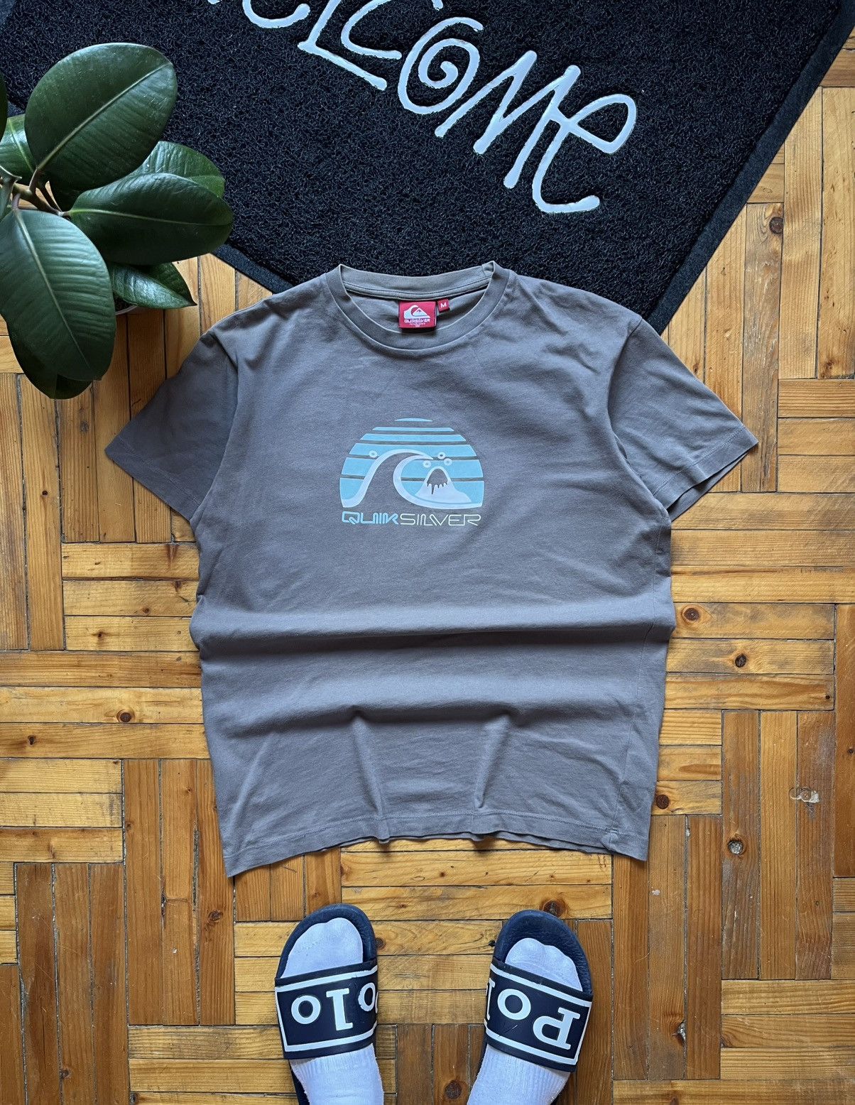 Quiksilver Vintage Quiksilver Streetwear Big Logo Tee Surf Size US M / EU 48-50 / 2 - 1 Thumbnail