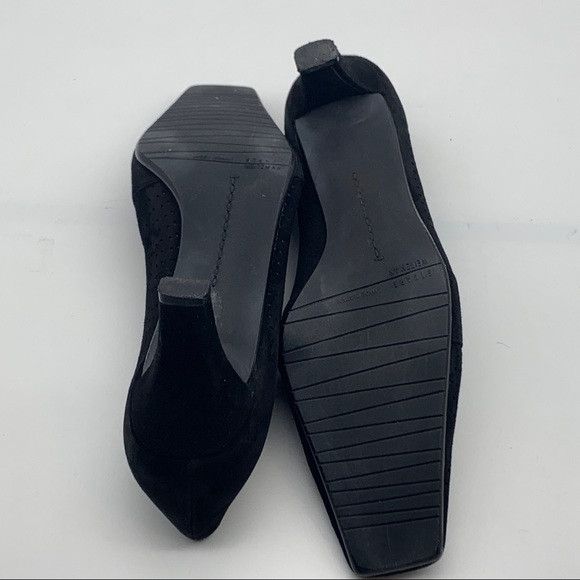 Stuart Weitzman Stuart Weitzman Vintage Perforated Black Suede Pump Size US 9 / IT 39 - 7 Thumbnail