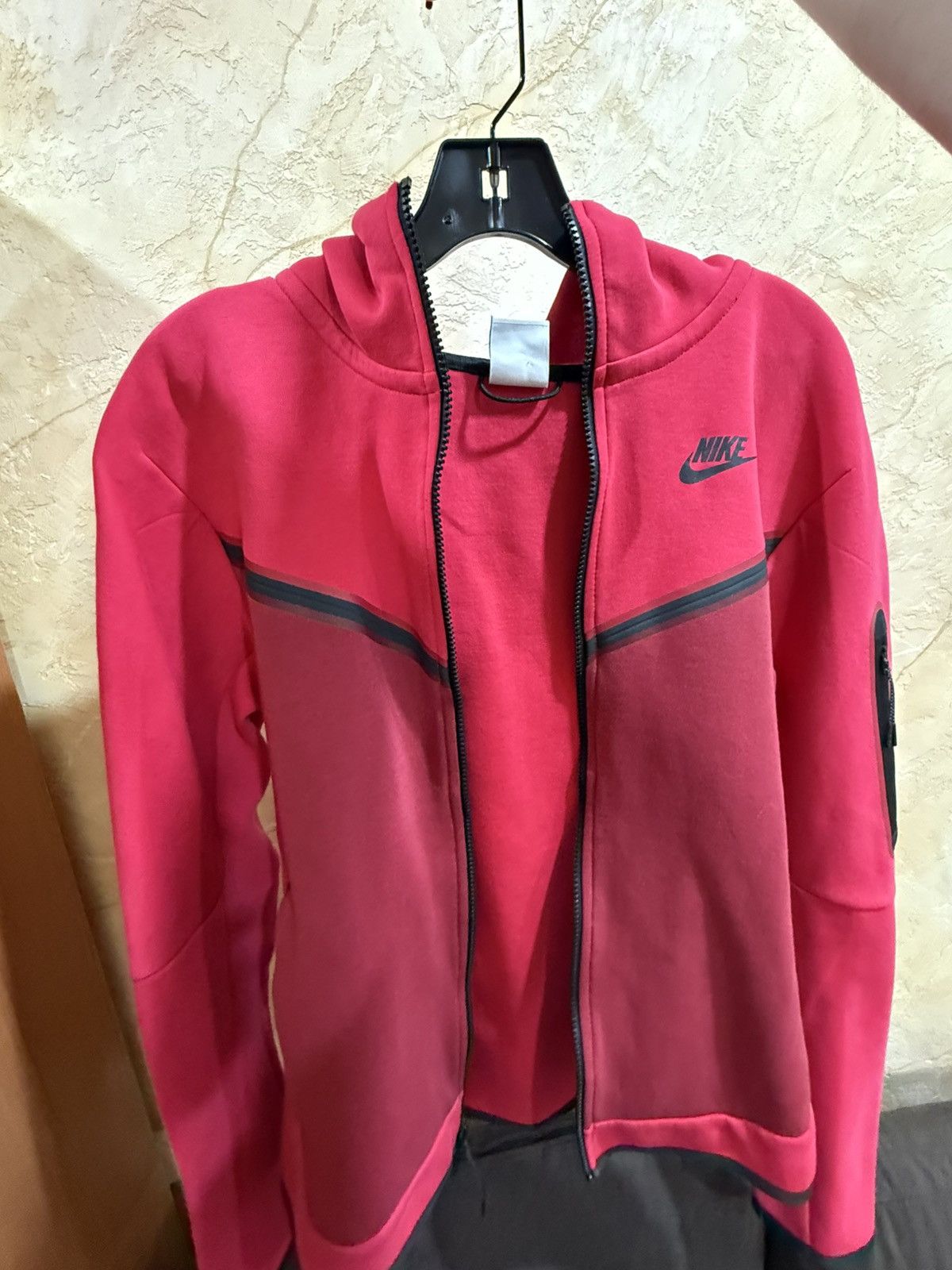 Nike Red nike tech hoodie Size US S / EU 44-46 / 1 - 4 Thumbnail