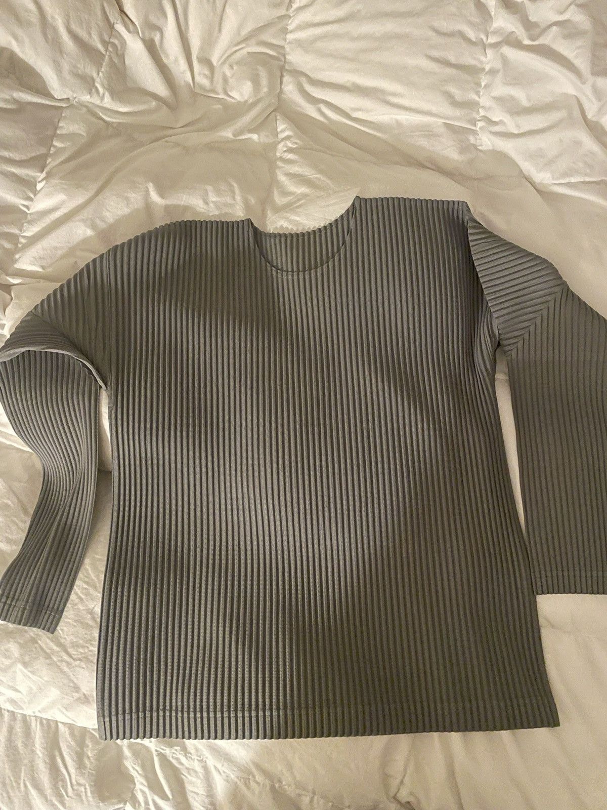 Homme Plisse Issey Miyake Homme Plisse - long sleeve in ash grey Size US L / EU 52-54 / 3 - 3 Thumbnail