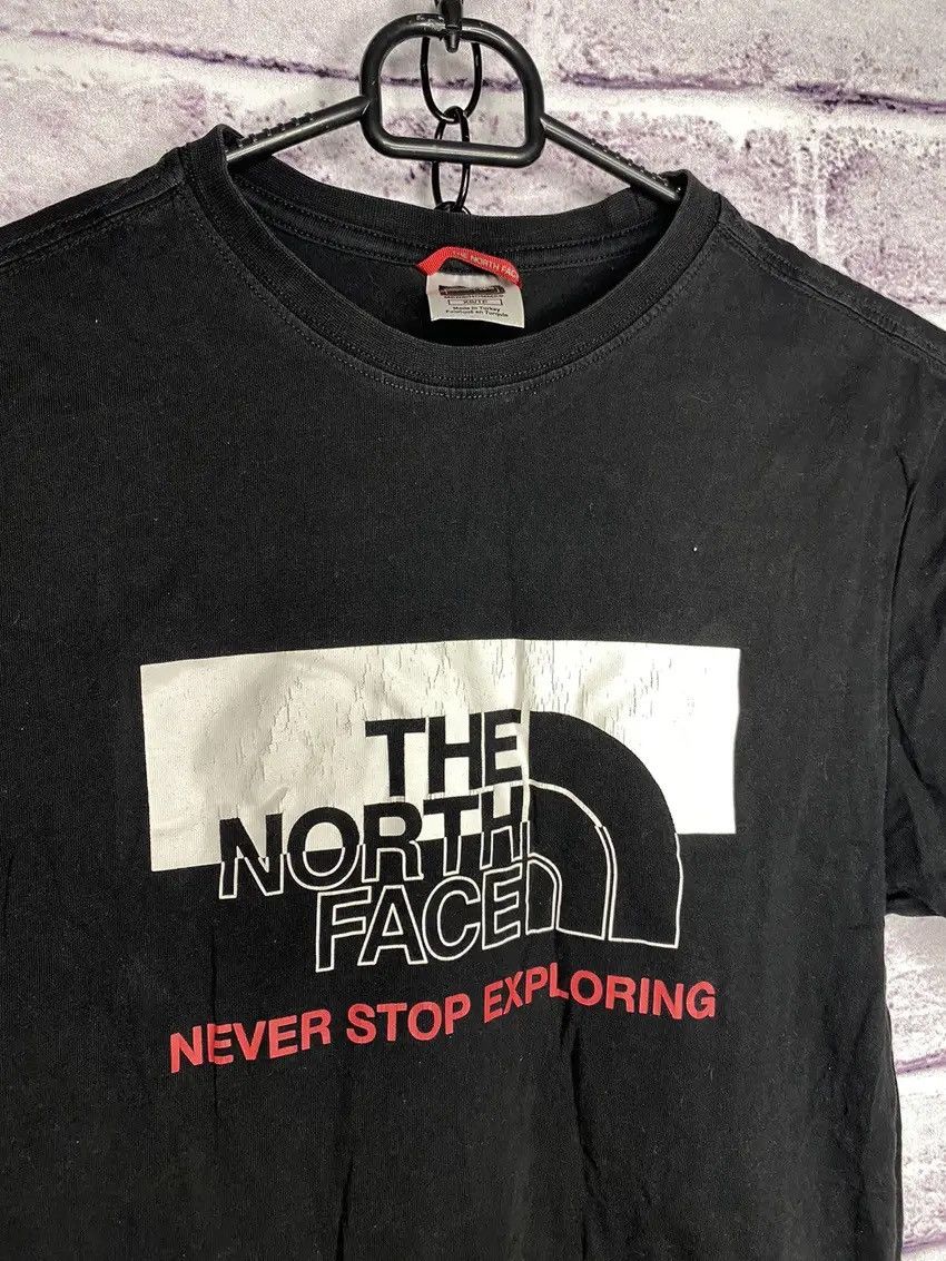 The North Face MENS vintage STREETWEAR The North Face T-Shirt Size XS / US 0-2 / IT 36-38 - 3 Thumbnail