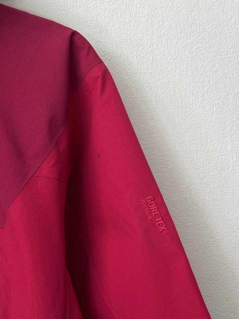 Arc'teryx Arc’teryx Gore-Tex Pro Beta AR Women’s Hooded Jacket Pink Size L / US 10 / IT 46 - 5 Thumbnail