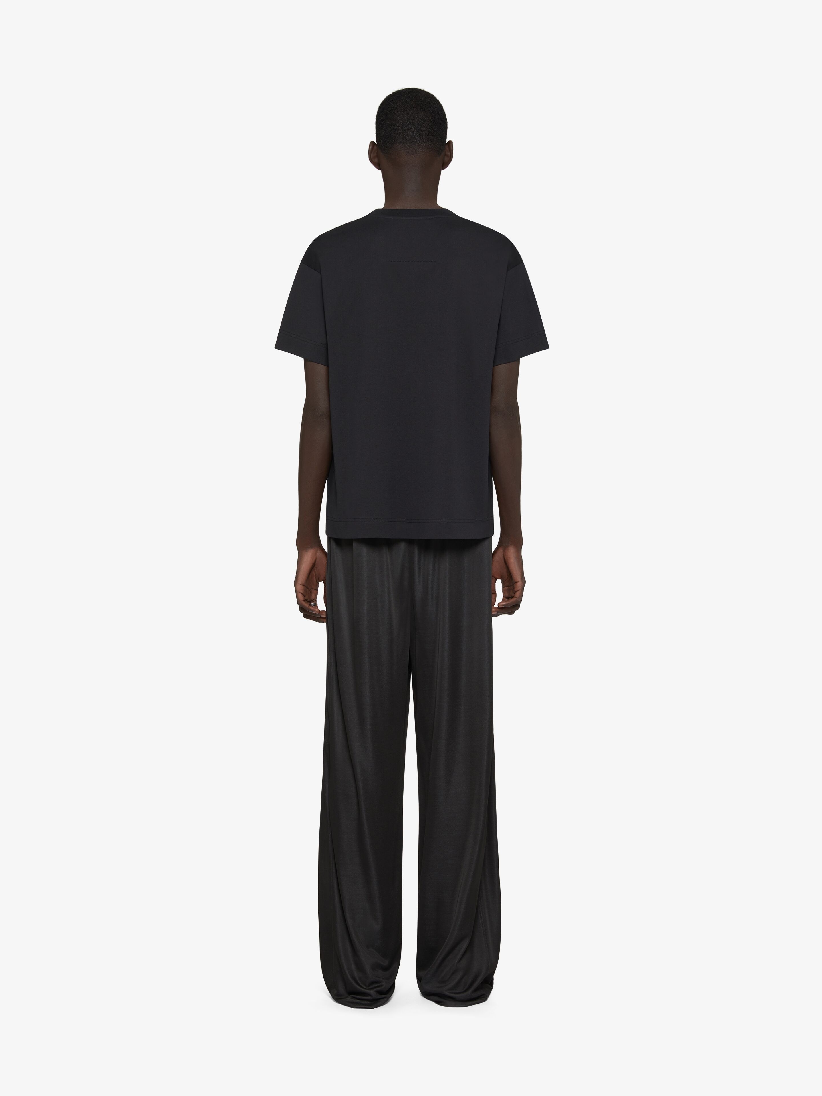 Givenchy o1w1db10325 Boxy Short Sleeve in Black Size US M / EU 48-50 / 2 - 5 Thumbnail