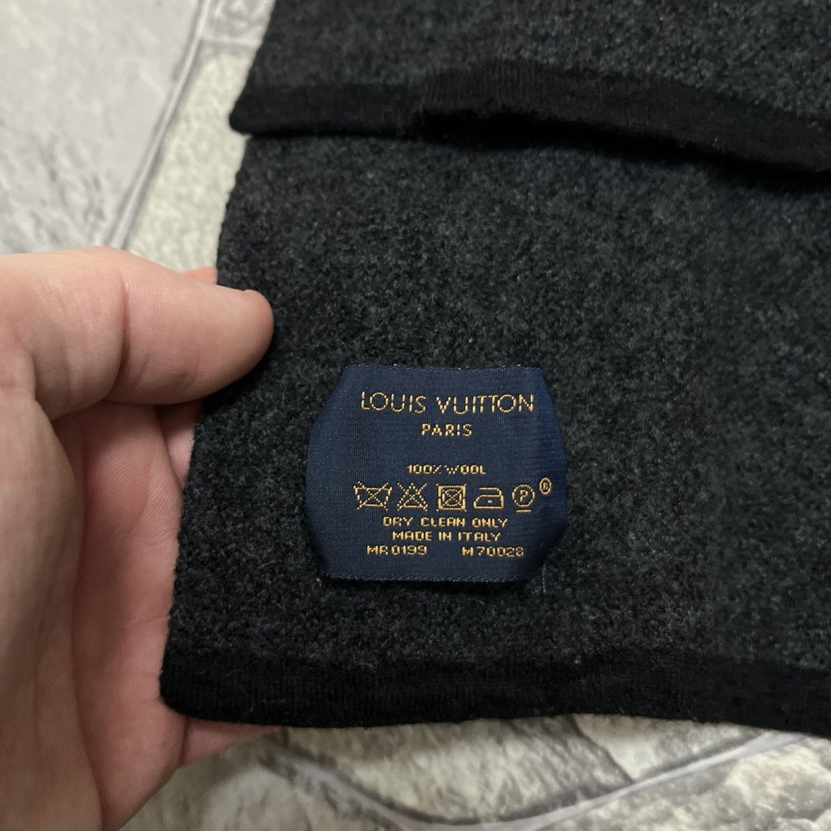 Louis Vuitton Louis Vuitton Scarf LV Logo Silk Wool Size ONE SIZE - 7 Thumbnail