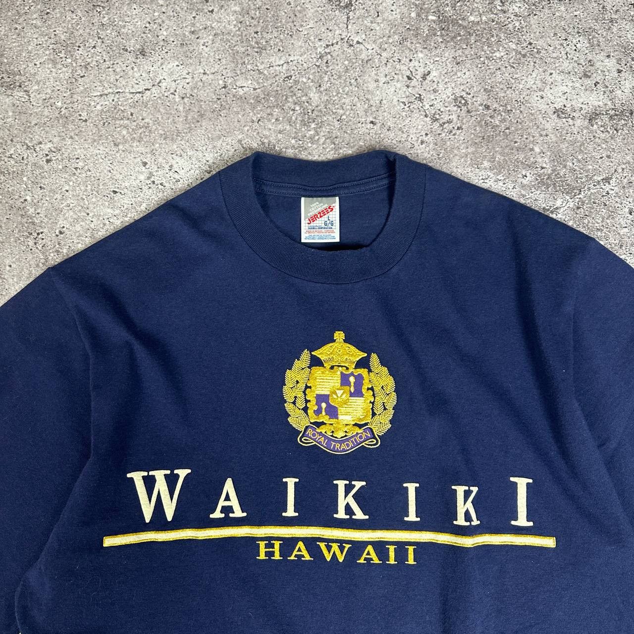 Vintage Vintage 90s Waikiki Hawaii Jerzees tee single stitch y2k og Size US XL / EU 56 / 4 - 4 Thumbnail