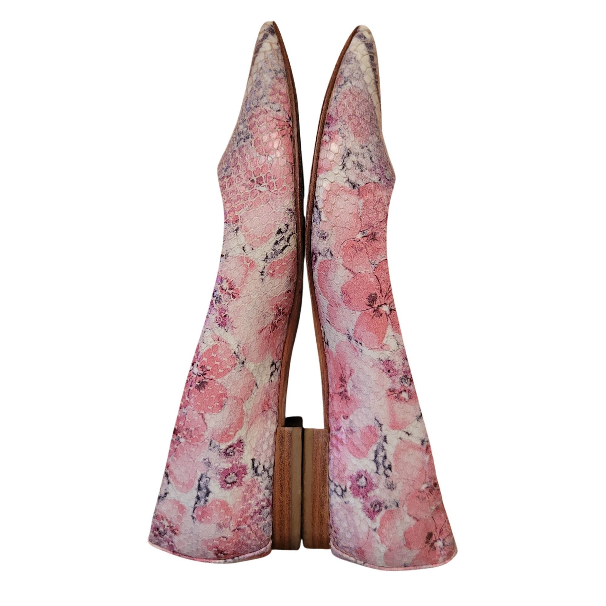Donald Pliner Donald J Pliner ADORE Snakeskin Floral Pointed Toe Flats 8.5 Size US 8.5 / IT 38.5 - 8 Thumbnail