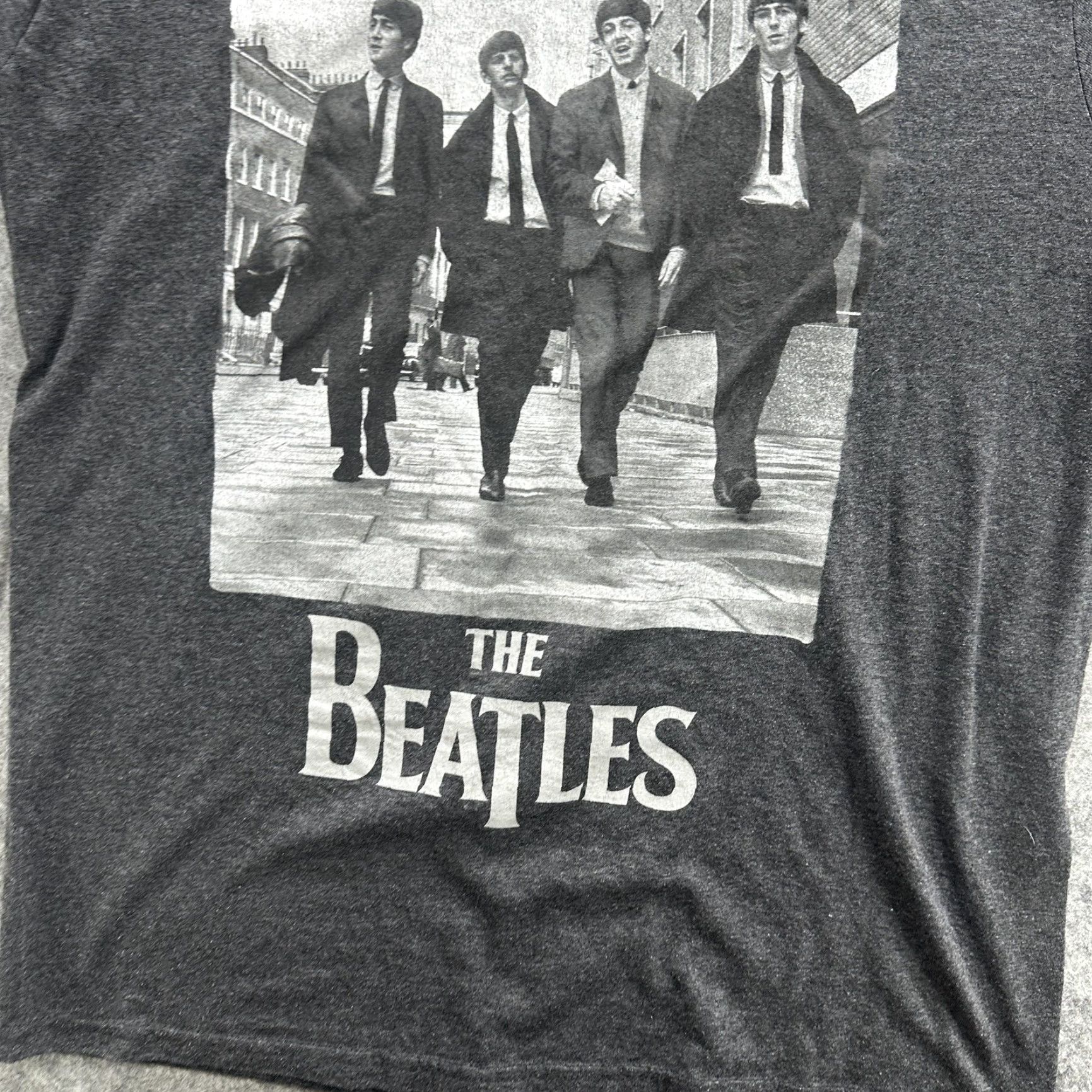 Vintage VINTAGE The Beatles Shirt Mens L Abbey Walking Photo Graphic Band T-Shirt Tee Music Size US L / EU 52-54 / 3 - 5 Thumbnail
