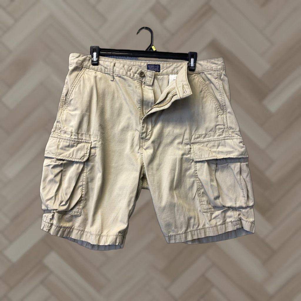 Levi's Levi's Men's Cargo Shorts 40 Relaxed Fit Cotton Blend Tan Casual Army Style Belted Size US 40 / EU 56 - 1 Thumbnail