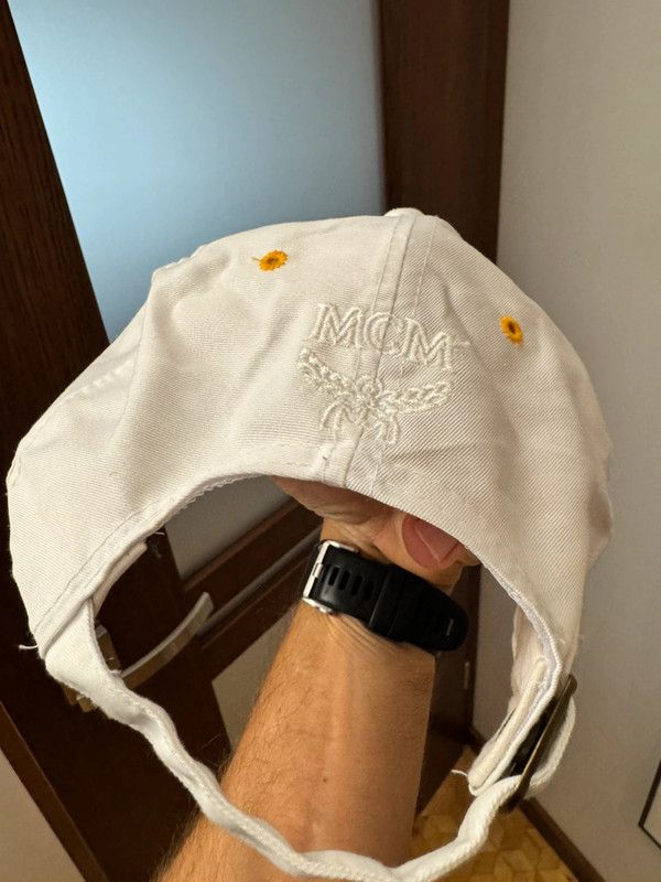MCM × Vintage Vintage MCM Spellout Logo White Cap Size ONE SIZE - 2 Thumbnail