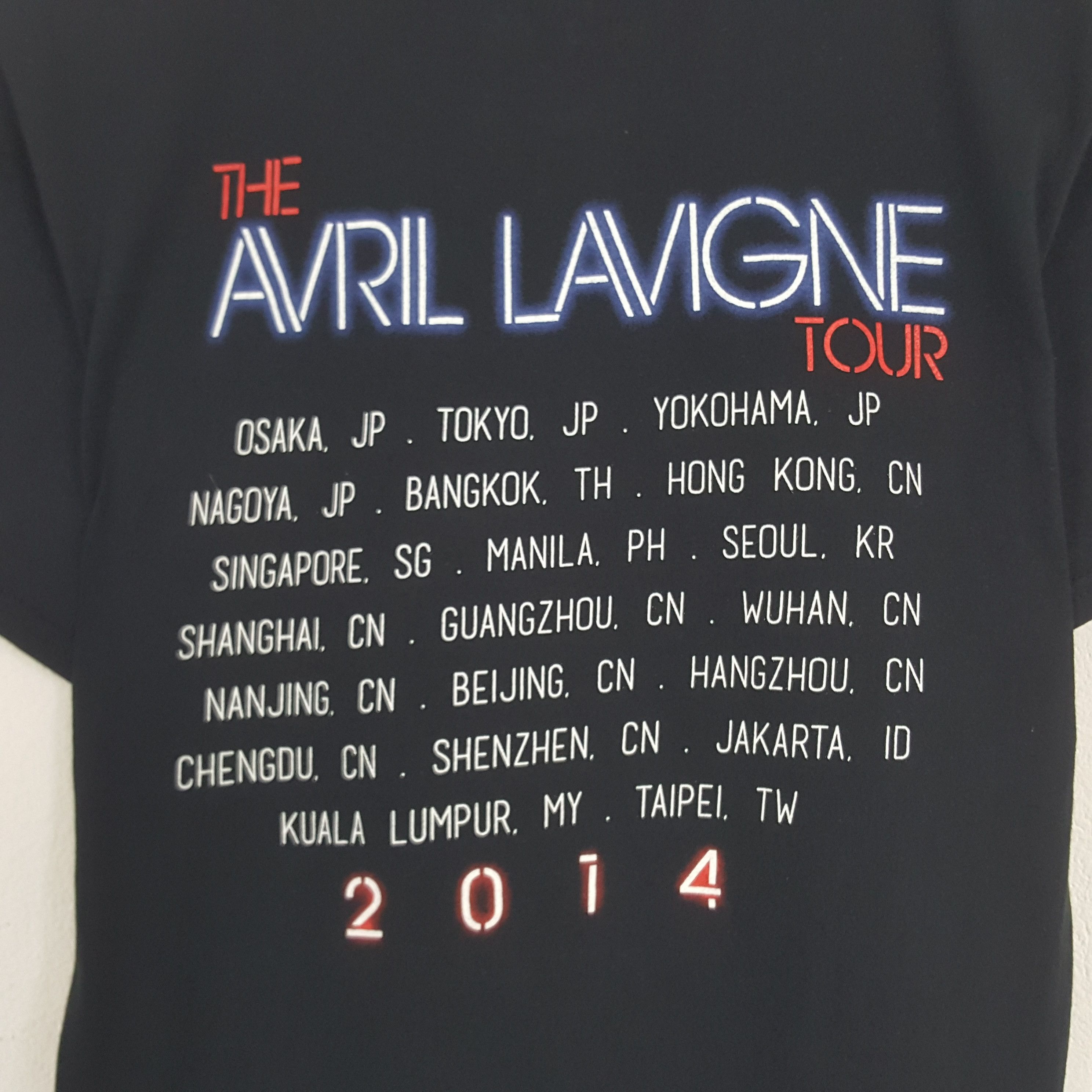 Band Tees × Vintage Vintage The Avril Lavigne Tour 2014 Tshirt Size US S / EU 44-46 / 1 - 4 Thumbnail