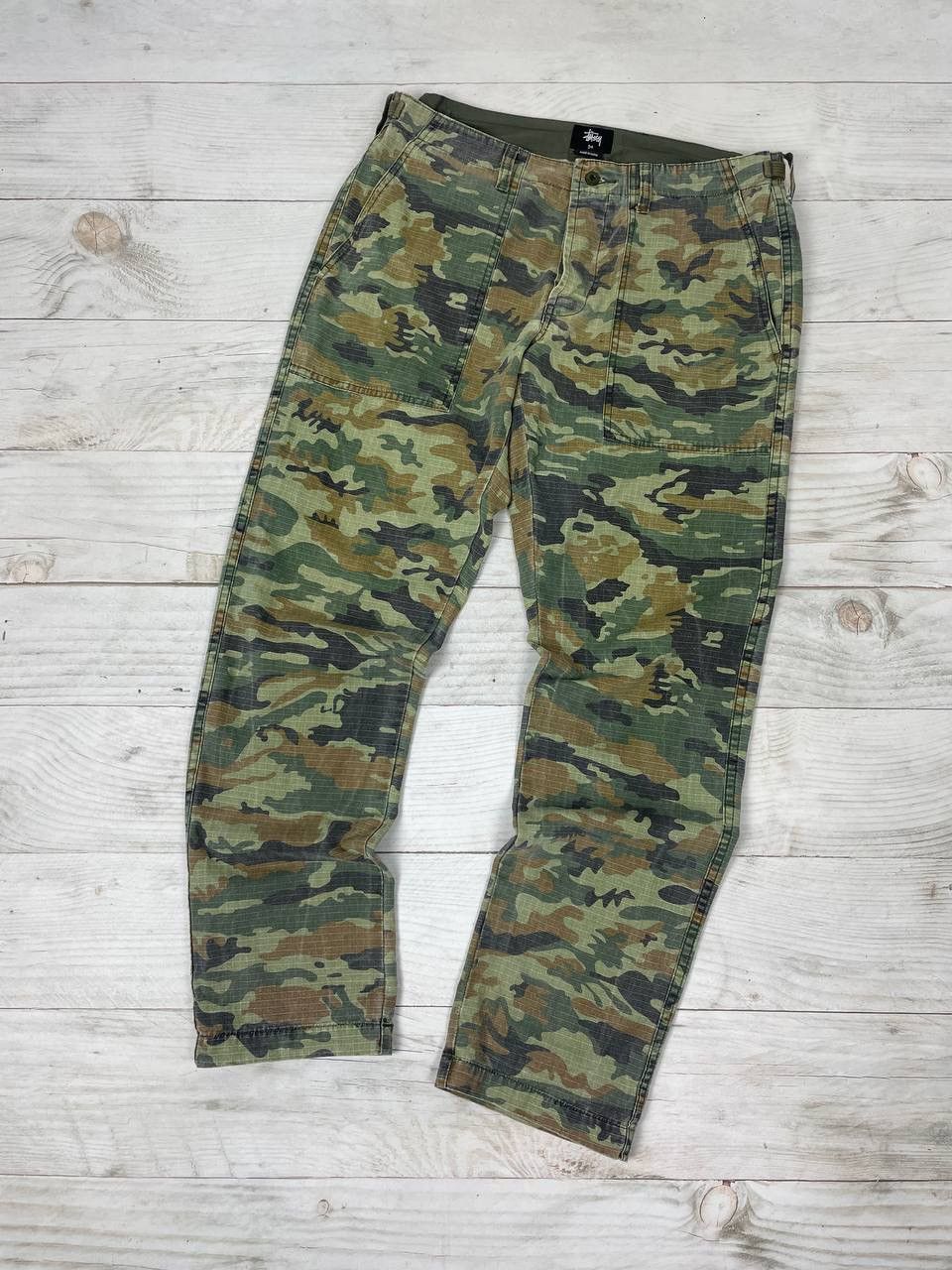 image of Stussy Baggy Military Camo Pants Y2K, Men's (Size 34)