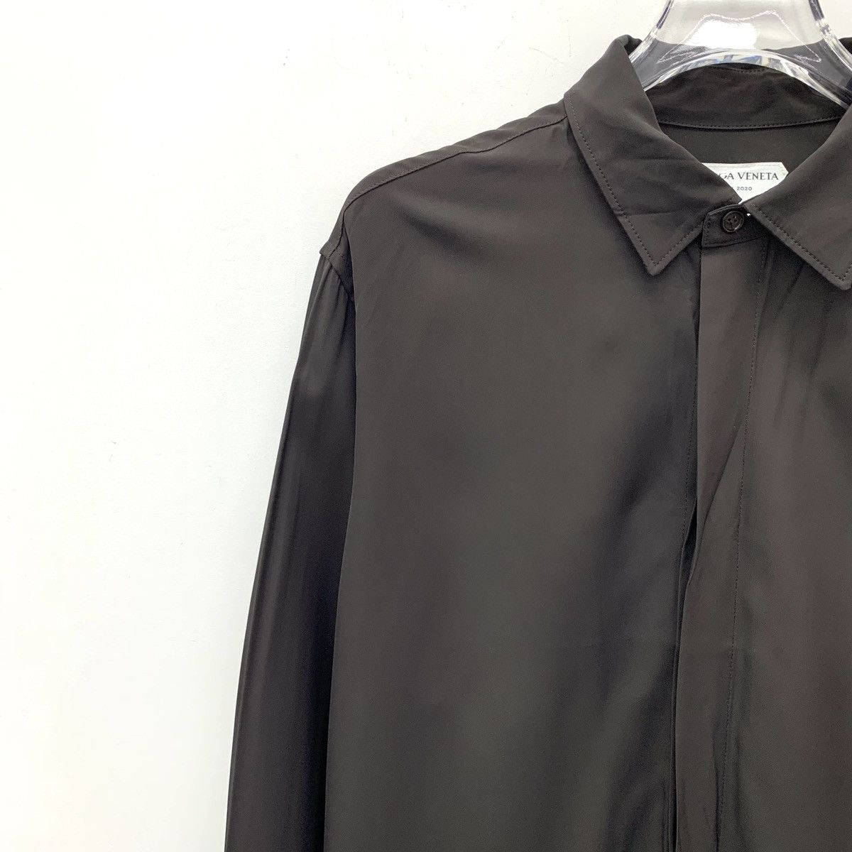Bottega Veneta Bottega Veneta Dark Brown Collared Long Sleeve Shirt K26WX Size L / US 10 / IT 46 - 3 Thumbnail