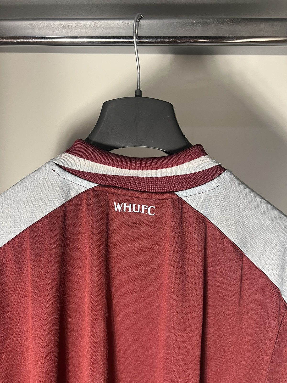 Vintage VERY RARE UMBRO FC WEST HAM UNITED ENGLAND SOCCER JERSEY 90s Size US XXL / EU 58 / 5 - 9 Thumbnail
