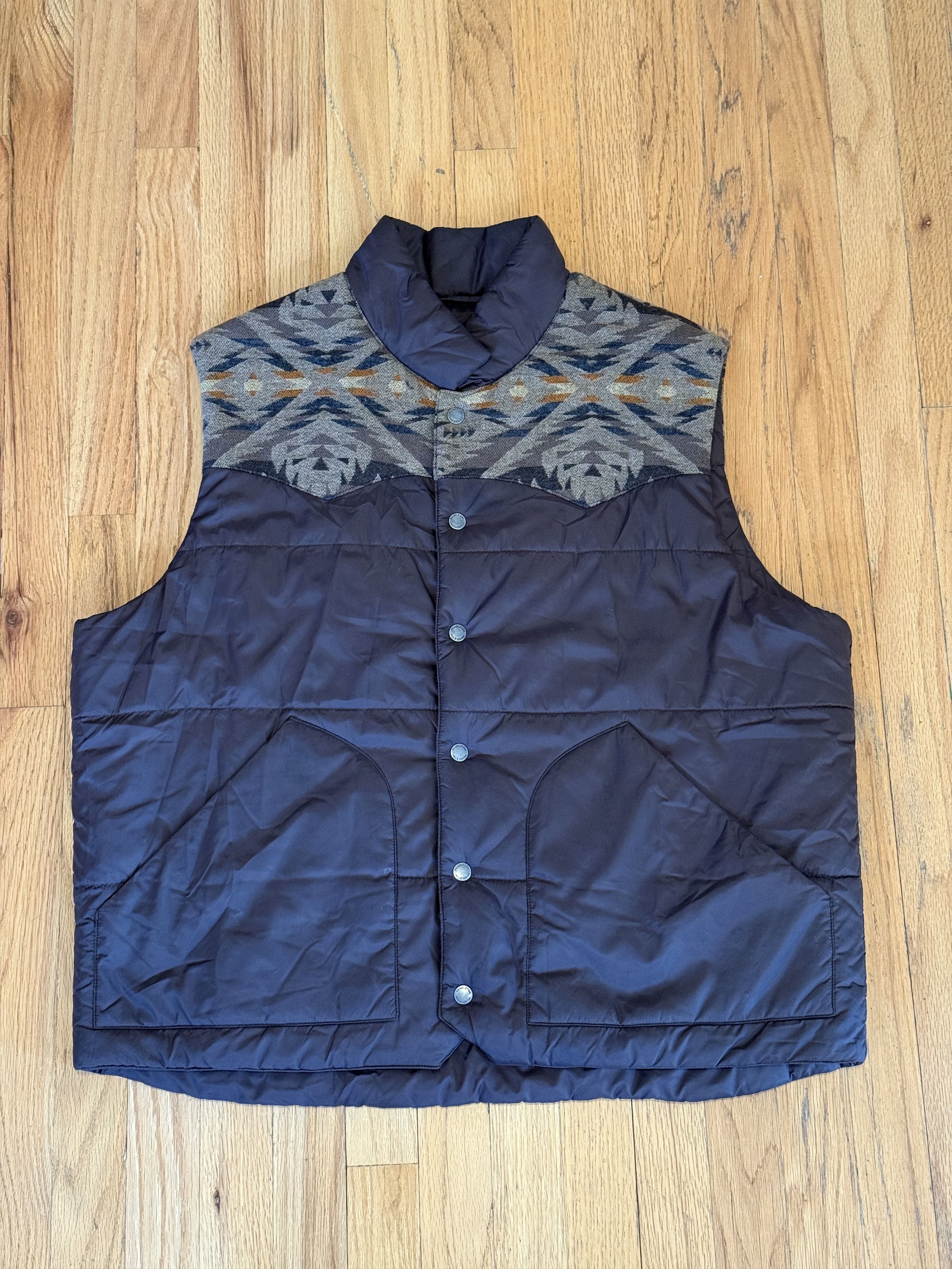 Pendleton Rare Pendleton Diamond Desert Pattern Puffer Down Vest - XL Size US XL / EU 56 / 4 - 1 Thumbnail