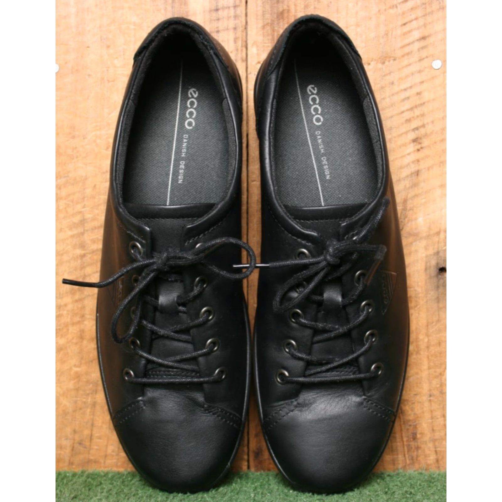 Ecco ECCO Soft 2.0 Black Leather Lace Up Sneakers Women US 10-10.5 EU 41 Low Top Casual Shoes Sneaker Size US 10.5 / IT 40.5 - 4 Thumbnail
