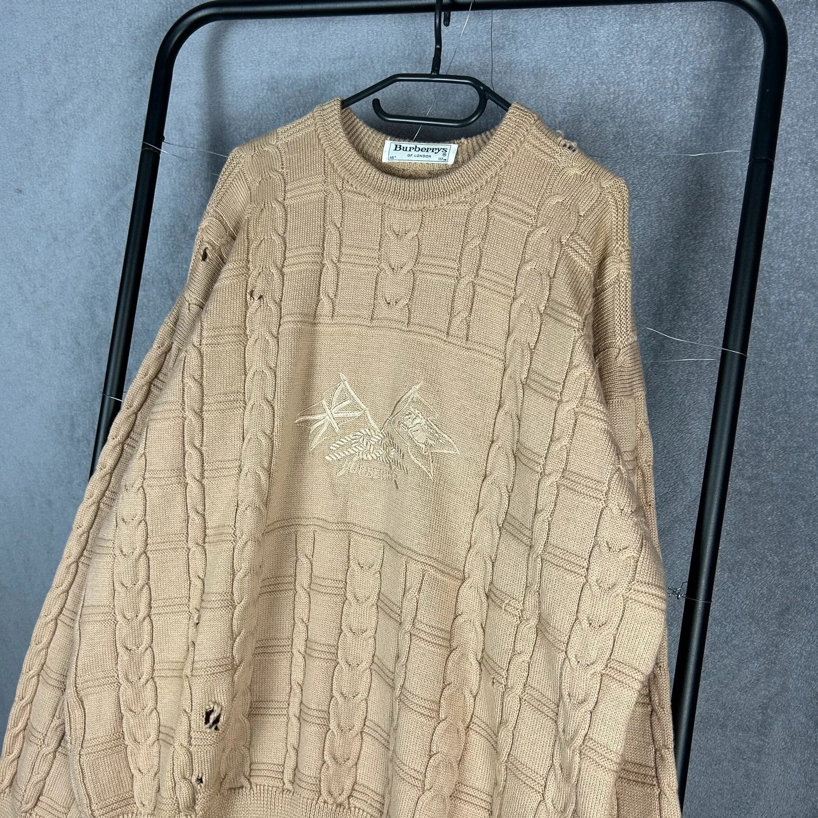 Burberry Burberrys knitwear vintage 90s beige big logo haft spellout Size US L / EU 52-54 / 3 - 3 Thumbnail