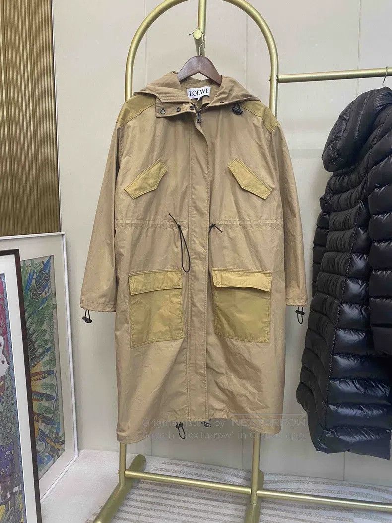 Loewe Loewe Long windbreaker with leather logo and color-blockin Size XS / US 0-2 / IT 36-38 - 1 Thumbnail