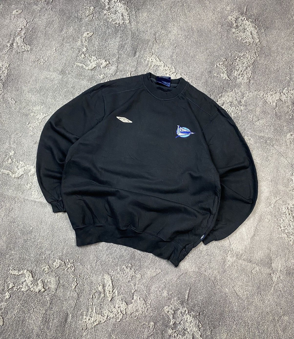 Umbro × Vintage Vintage 00s Umbro Alaves Football Sweatshirt Soccer Y2K Size US S / EU 44-46 / 1 - 2 Thumbnail