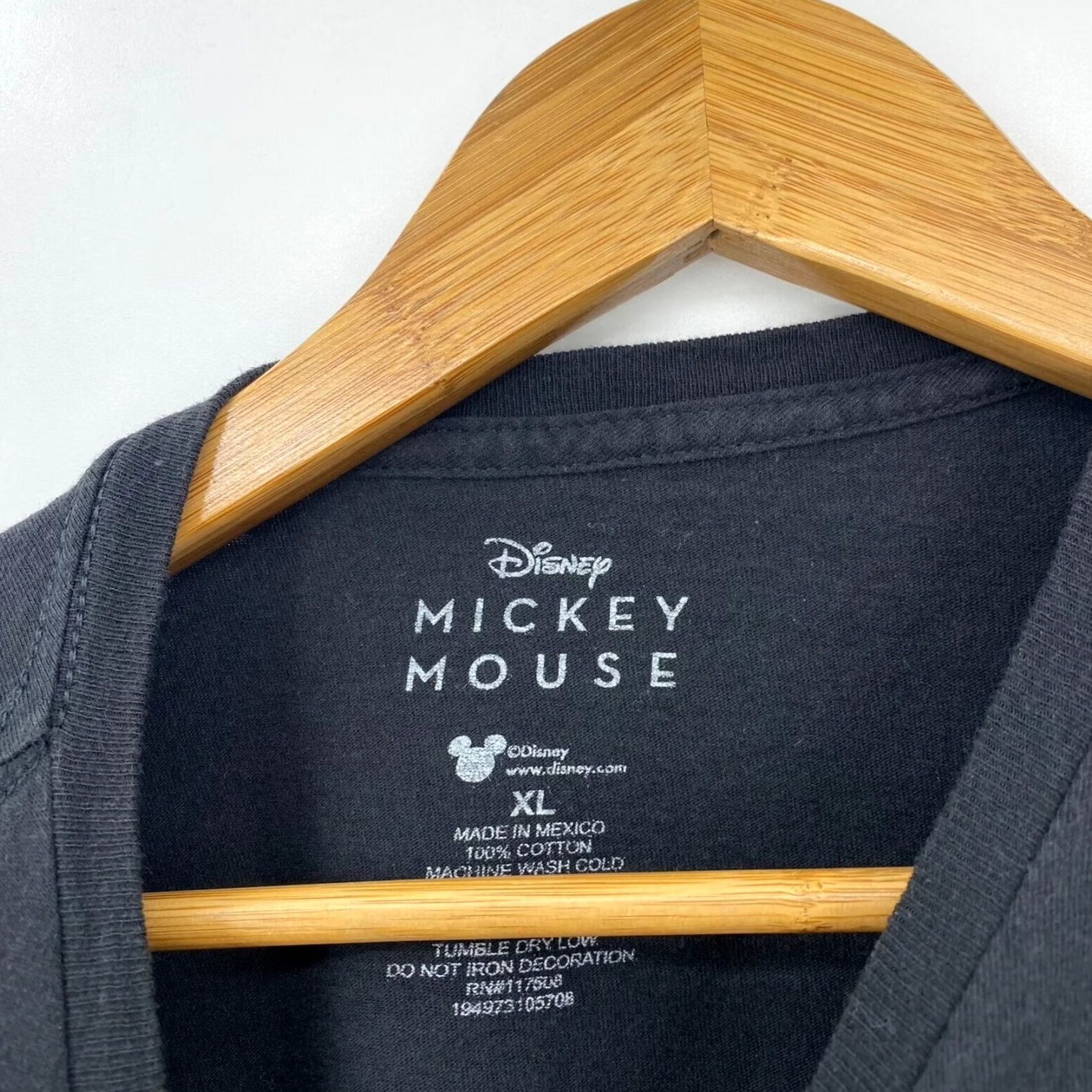 Disney Disney T-Shirt Men's XL Black Mickey Mouse Logo Short Sleeve 90s Size US XL / EU 56 / 4 - 5 Thumbnail