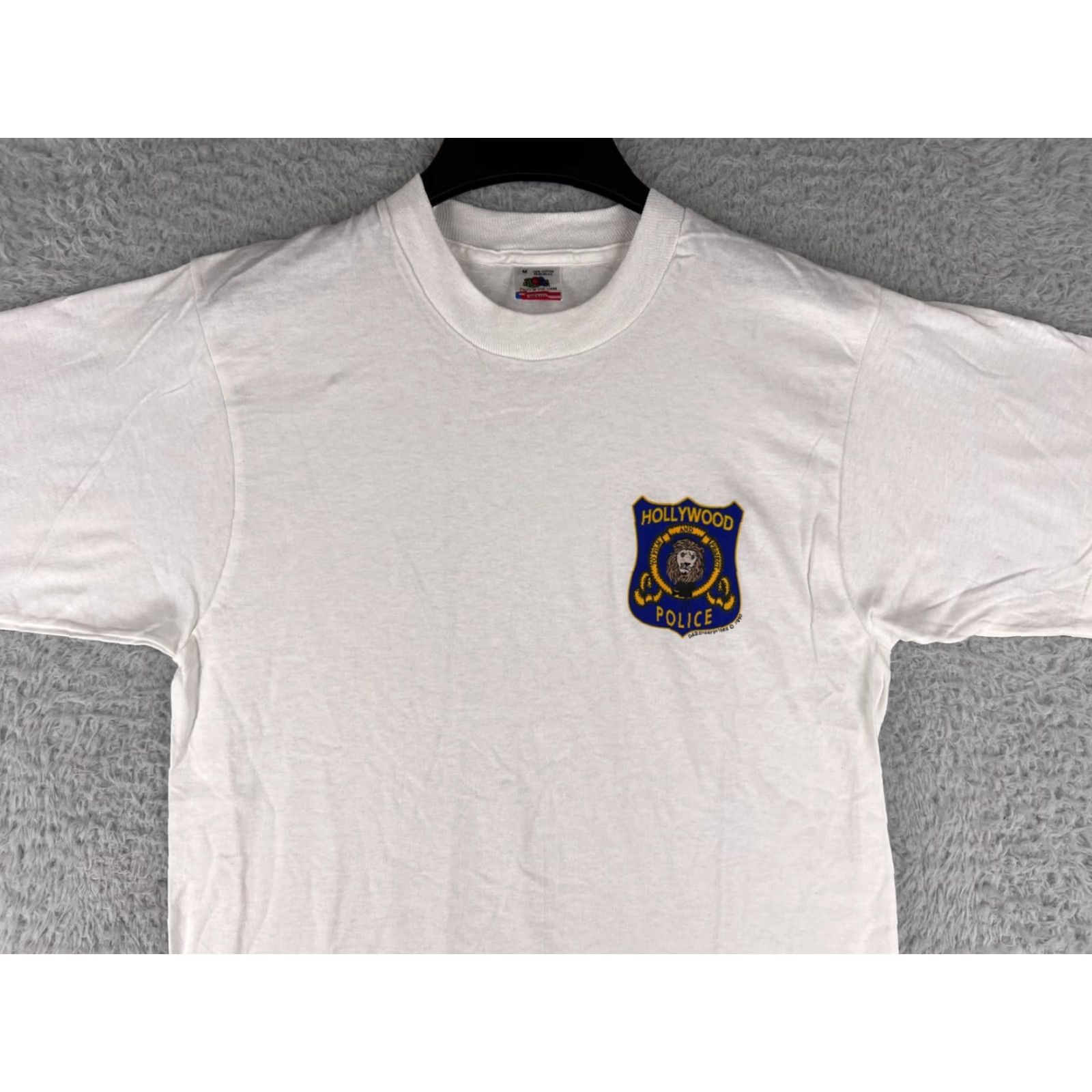 Fruit Of The Loom VINTAGE Fruit of the Loom Shirt Mens Medium White Single Stitch Hollywood Police Cotton 90s USA Beach California Outdoor Logo Flying? Size US S / EU 44-46 / 1 - 6 Thumbnail
