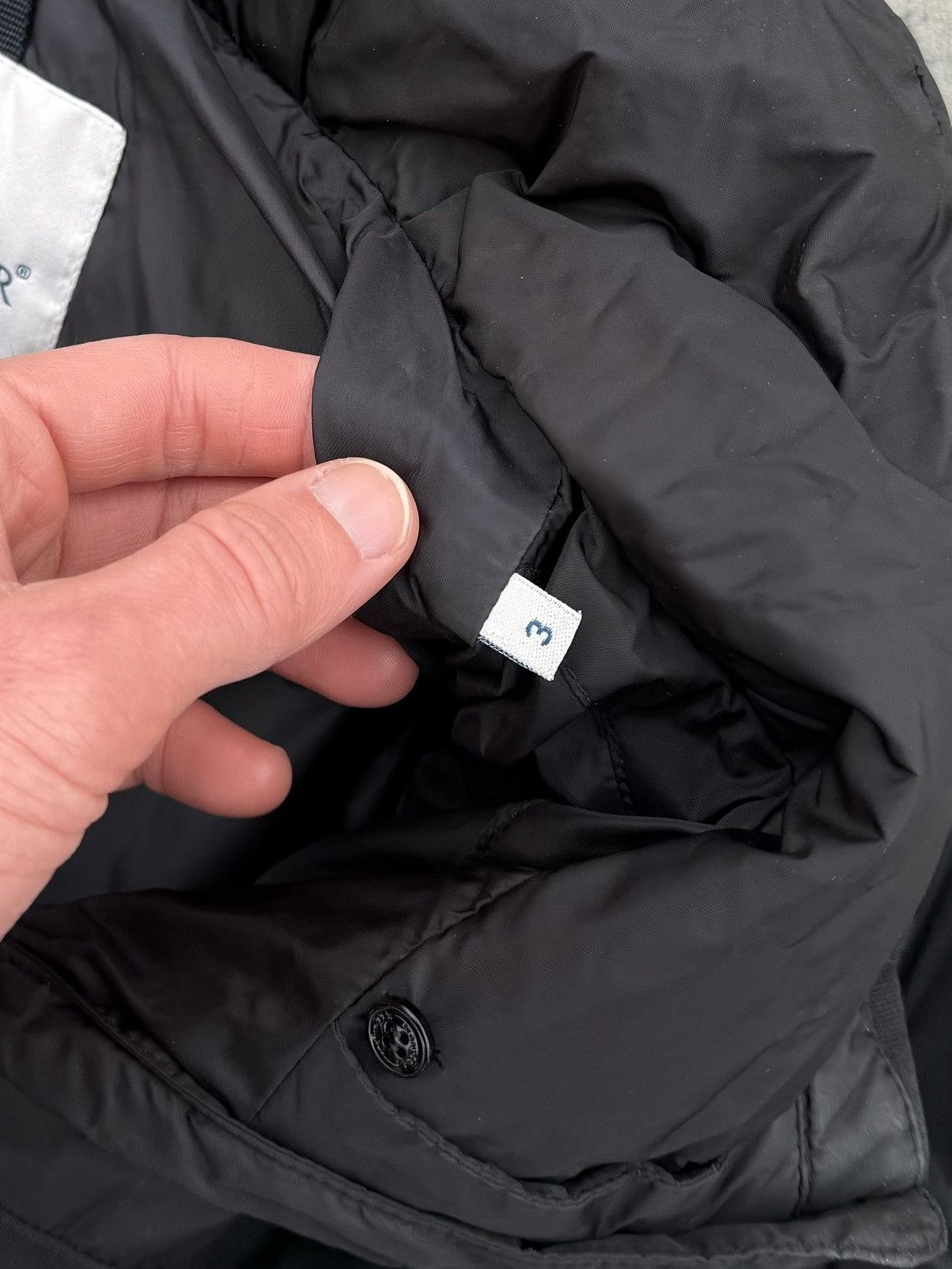 Moncler Vintage Moncler Women Long Puffer Down Black Jacket Size L / US 10 / IT 46 - 14 Thumbnail