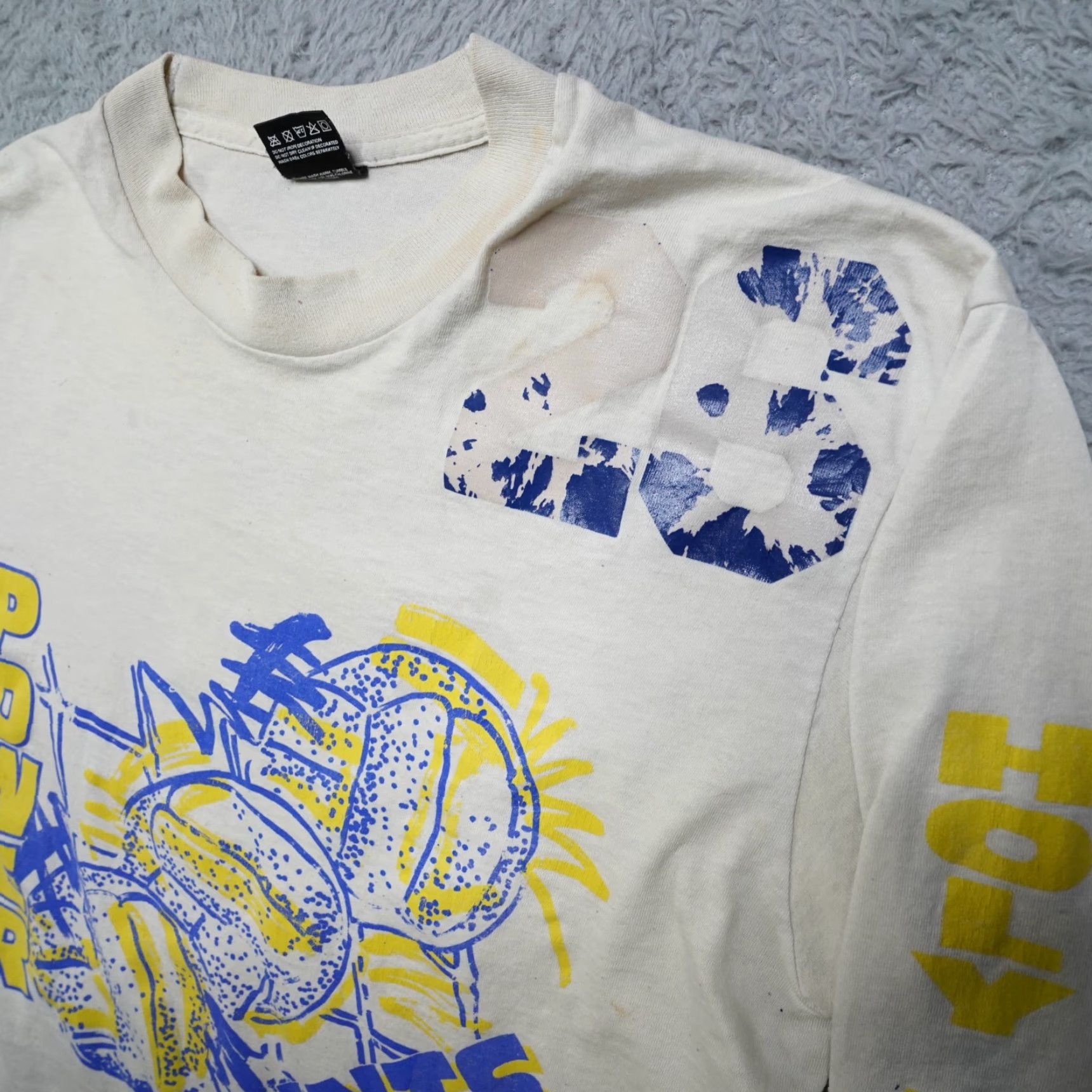 Fruit Of The Loom VINTAGE Fruit of the Loom Shirt Mens L 90s White Cotton Crew Neck Short Sleeve Football Jesus Volley Ball - 1990s Size US L / EU 52-54 / 3 - 4 Thumbnail