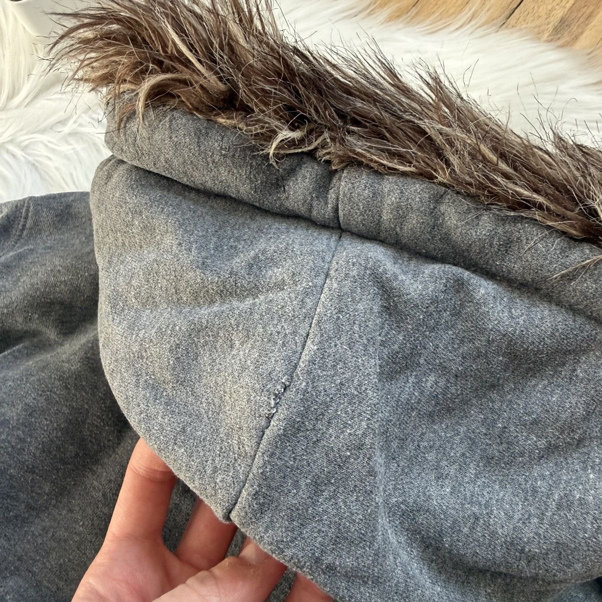 If Six Was Nine 📌 Crazy BizzBee Vintage Y2K Faux Fur Zip-Hoodie Size L / US 10 / IT 46 - 12 Thumbnail