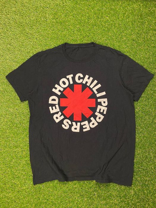 Vintage Vintage Red Hot Chilli Peppers Big Logo Tee 00s | Grailed