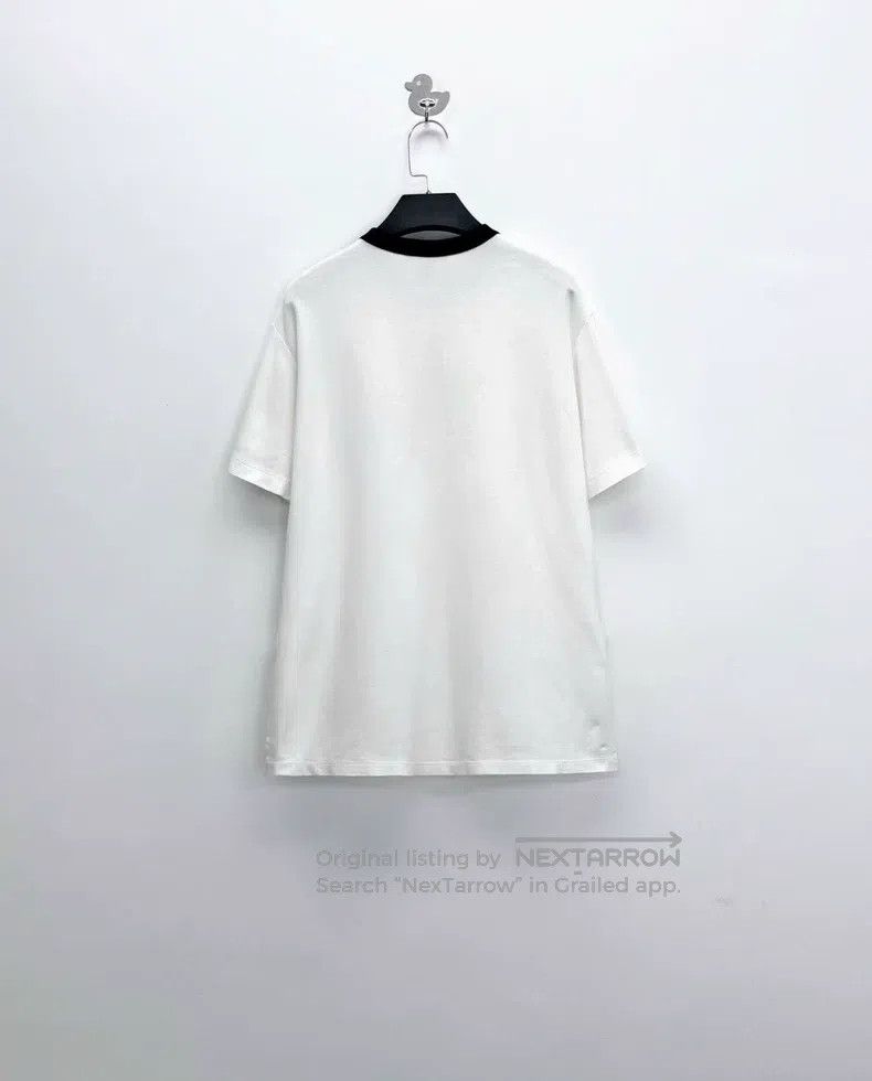 Louis Vuitton Louis Vuitton White shoulder breasted monogrammed embroide Size US XS / EU 42 / 0 - 2 Thumbnail