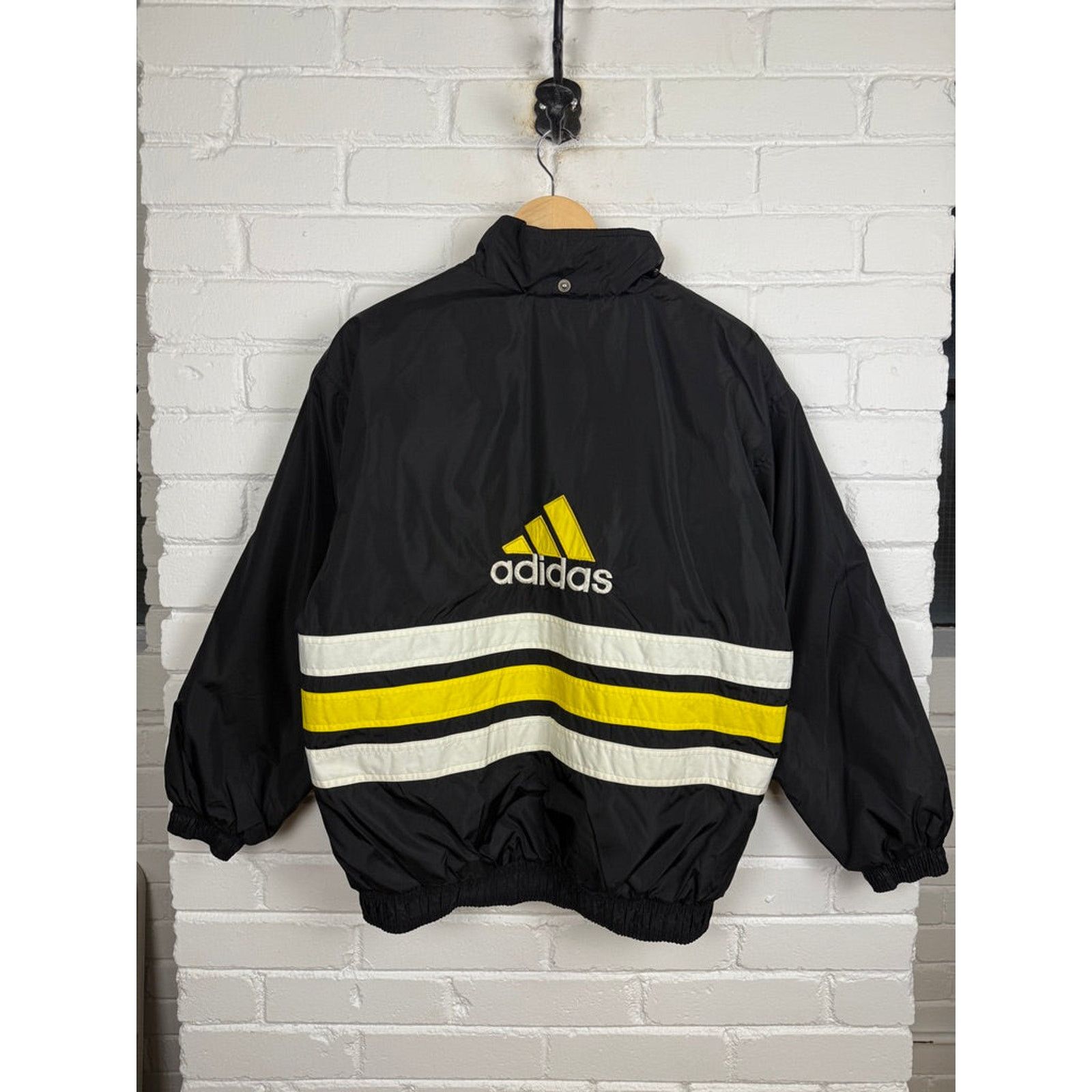 Vintage Vintage 90s Adidas Embroidered Logo Insulated M Size US M / EU 48-50 / 2 - 2 Thumbnail