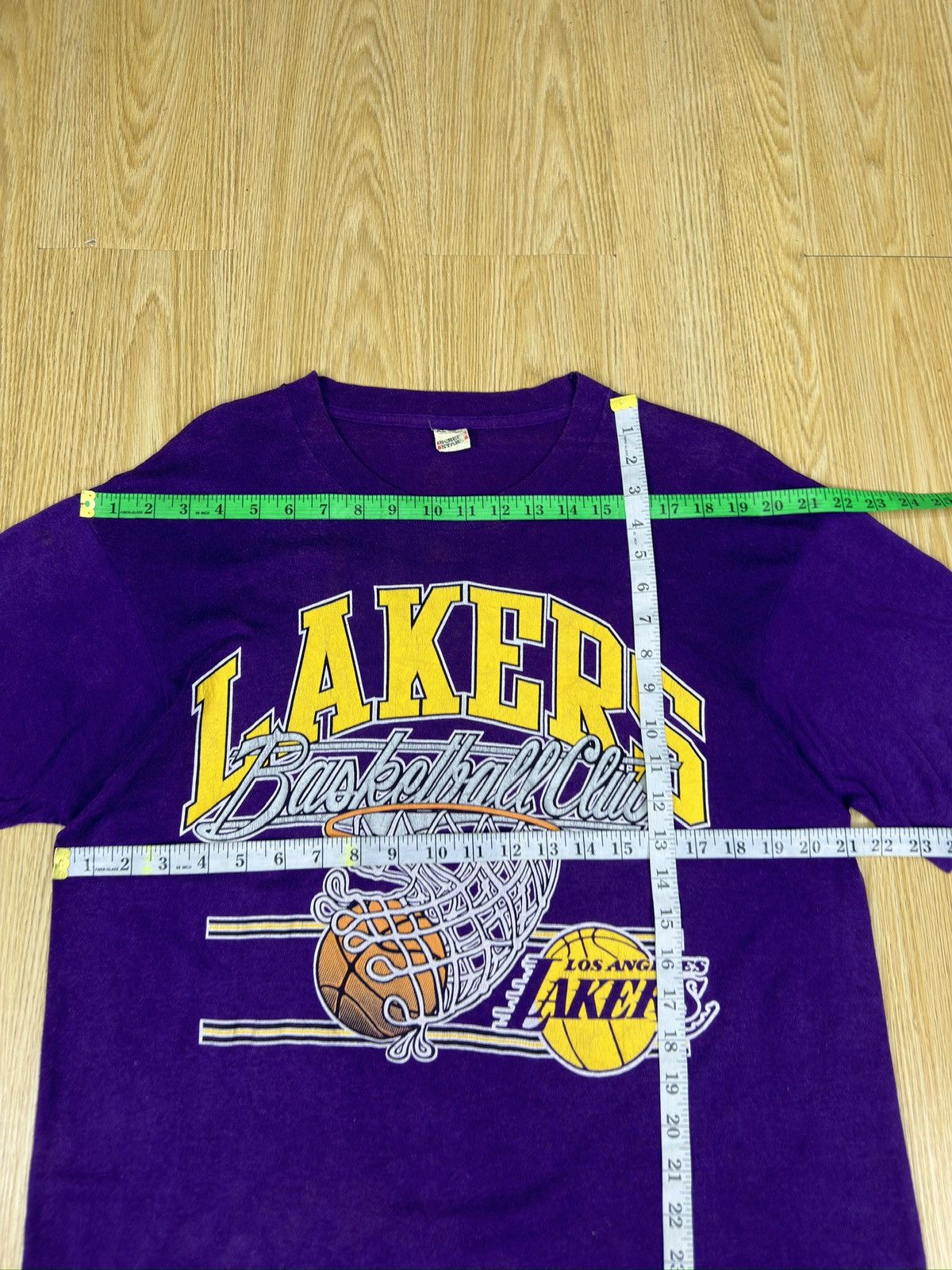 Vintage Vintage 80s NBA LA Lakers Screen Stars TShirt A894 Size US XL / EU 56 / 4 - 7 Thumbnail