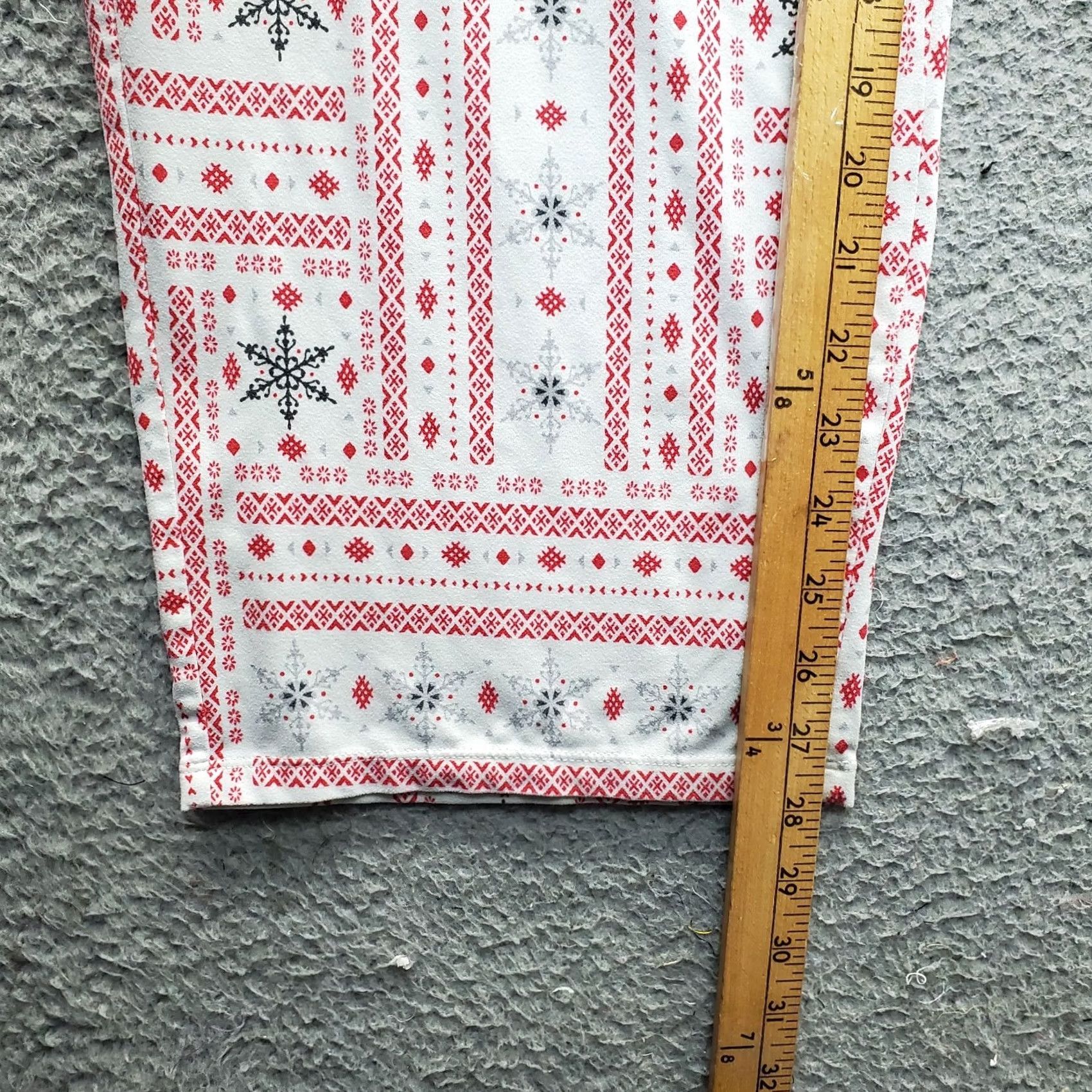 Ellen Tracy Ellen Tracy Pajama Set Womens L Multicolor Snow Flag Print Winter Button Front Size ONE SIZE - 6 Thumbnail